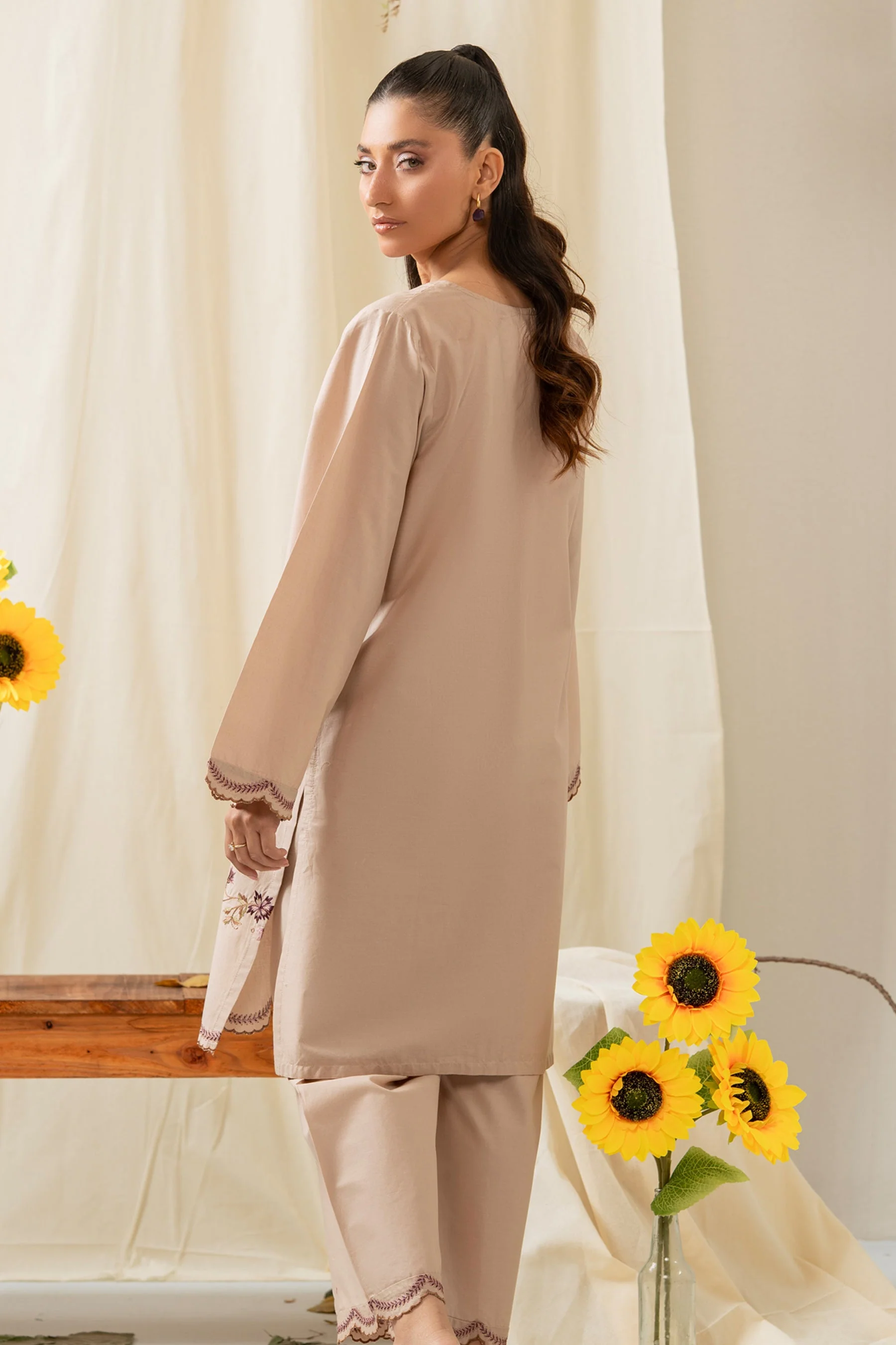 STITCHED EMBROIDERED CAMBRIC SUIT (FACTORY E-OUTLET) - Image 3