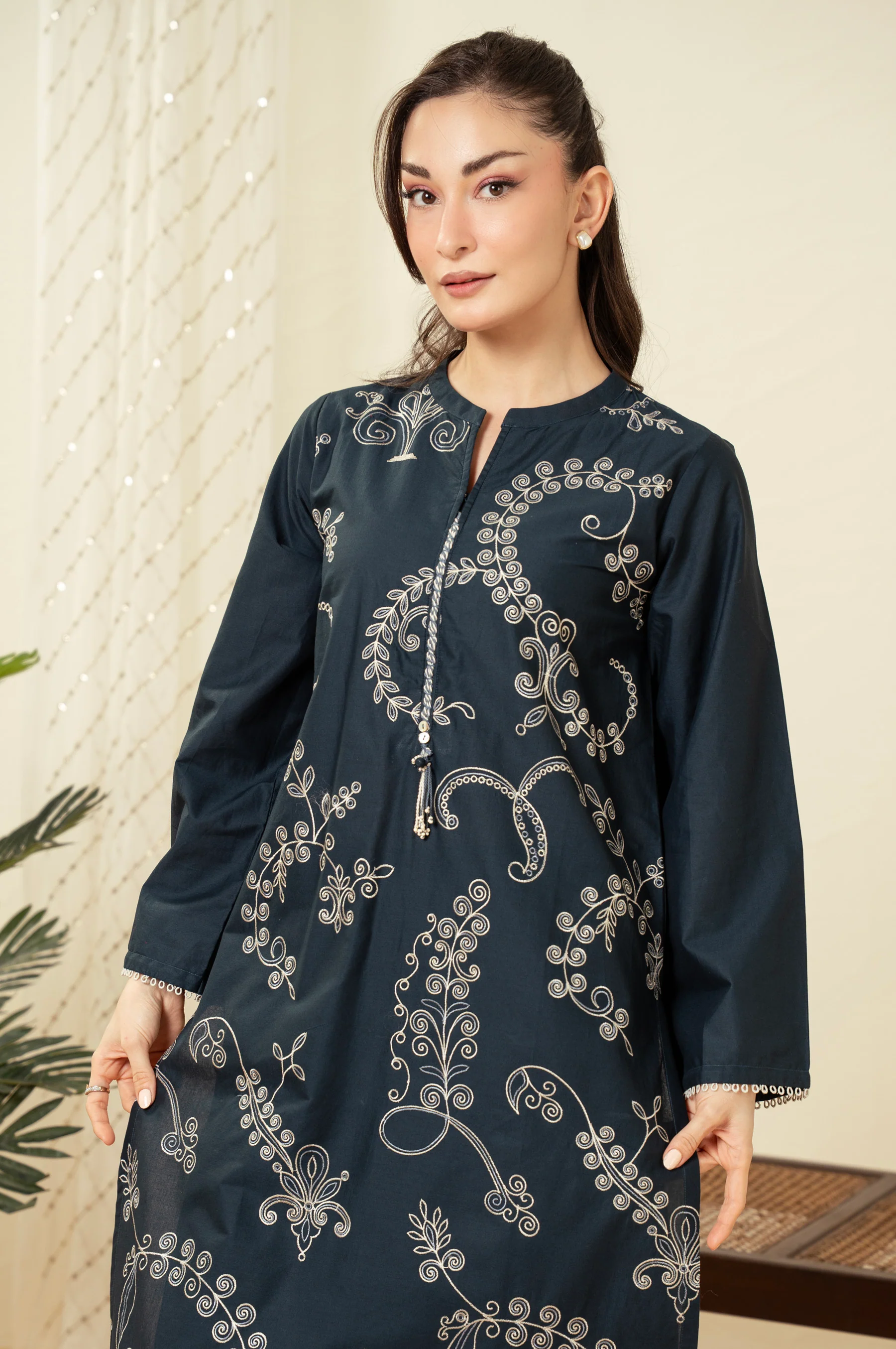 STITCHED EMBROIDERED SHIRT BOTTOM - Image 3