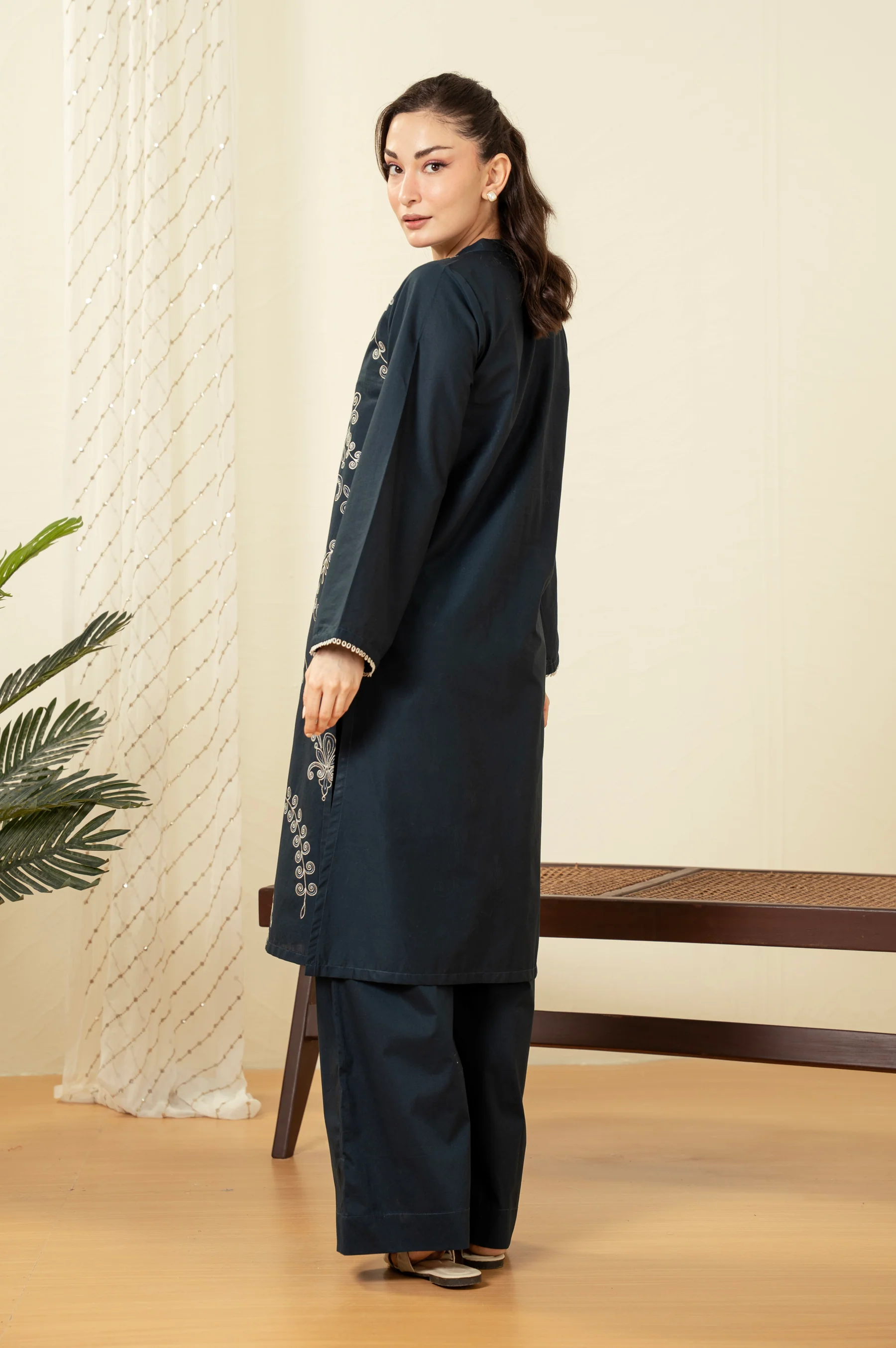STITCHED EMBROIDERED SHIRT BOTTOM - Image 5