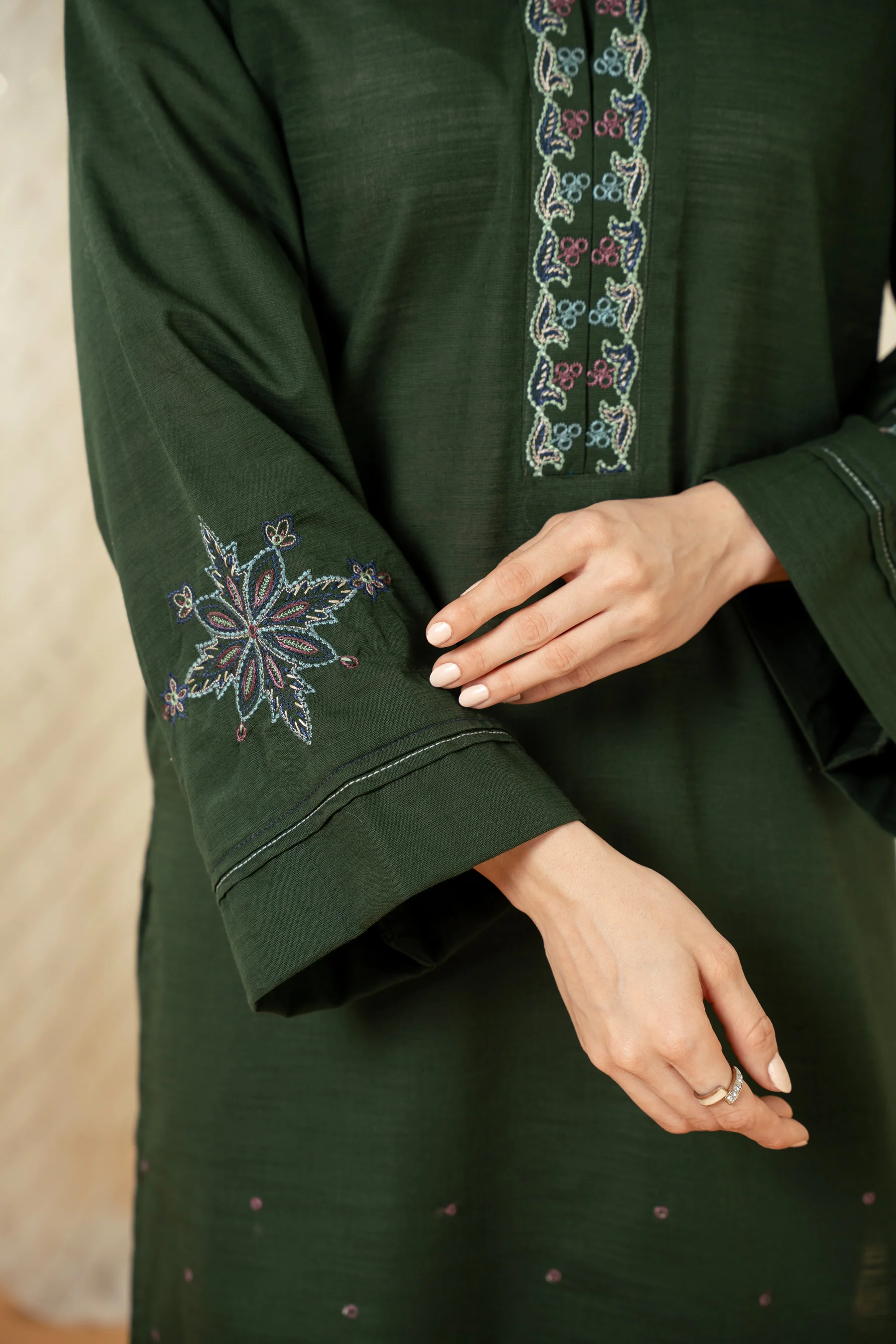 EMBROIDERED SUIT - Image 2