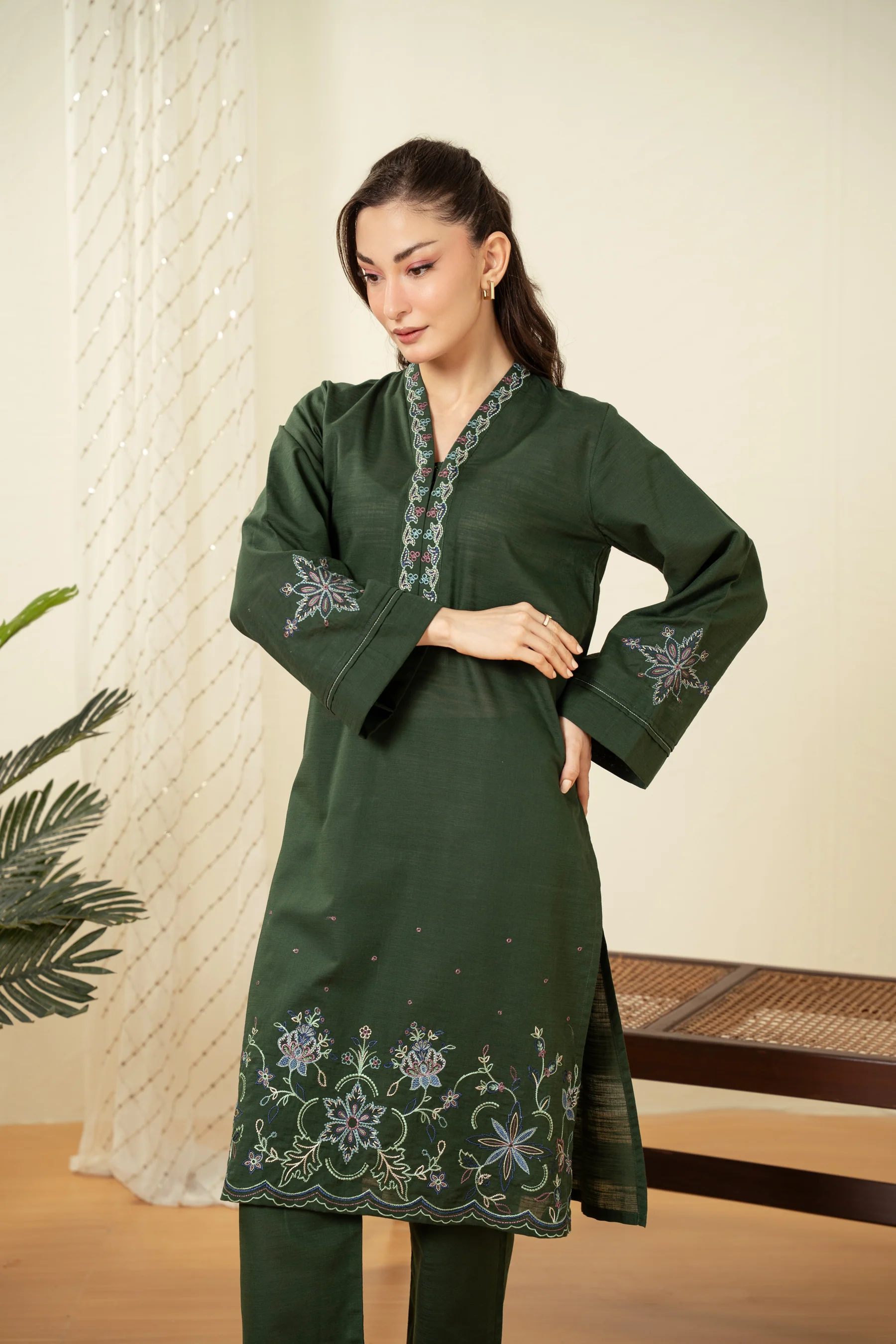 EMBROIDERED SUIT - Image 4