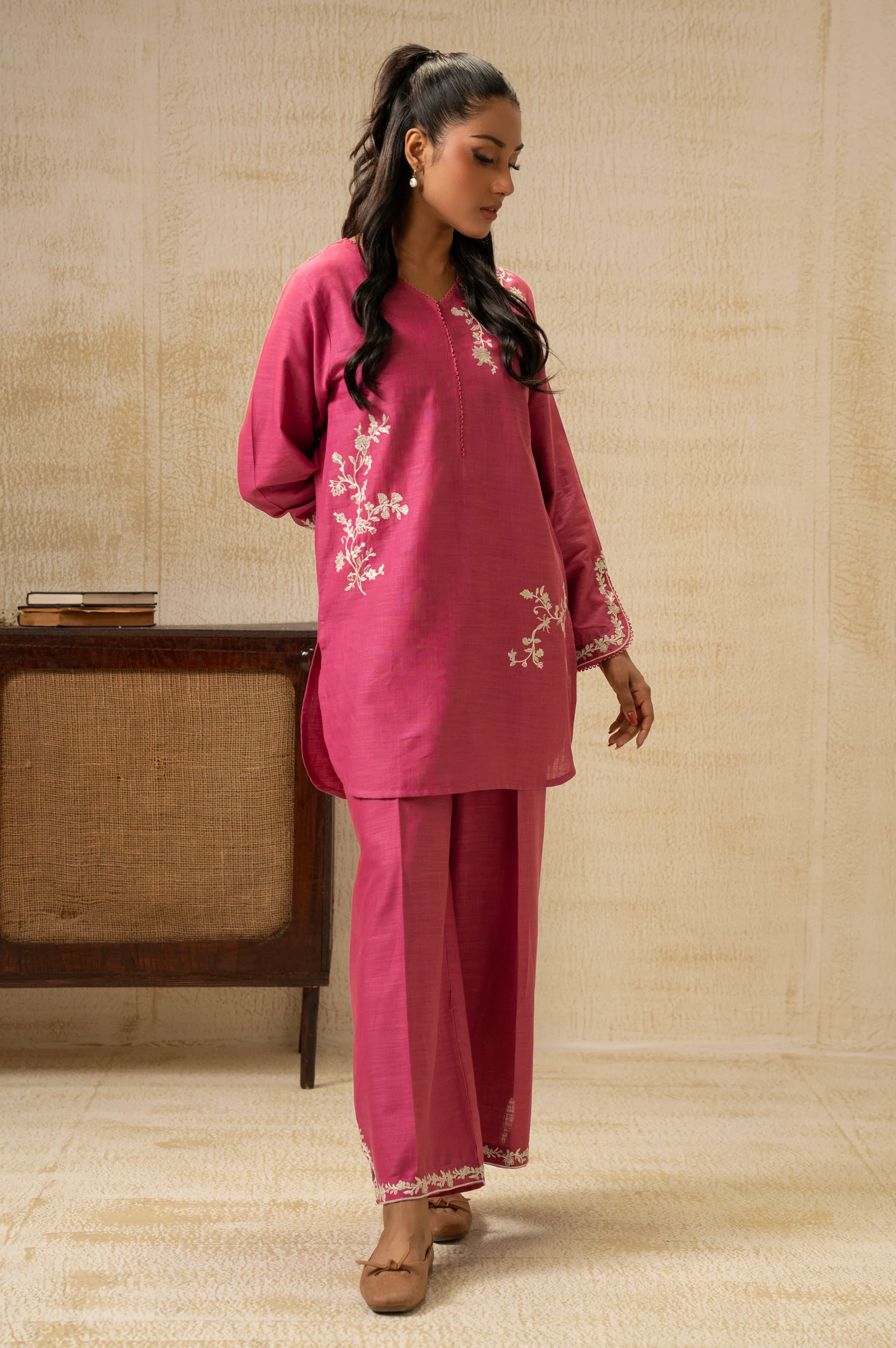 STITCHED EMBROIDERED SUIT - Image 5