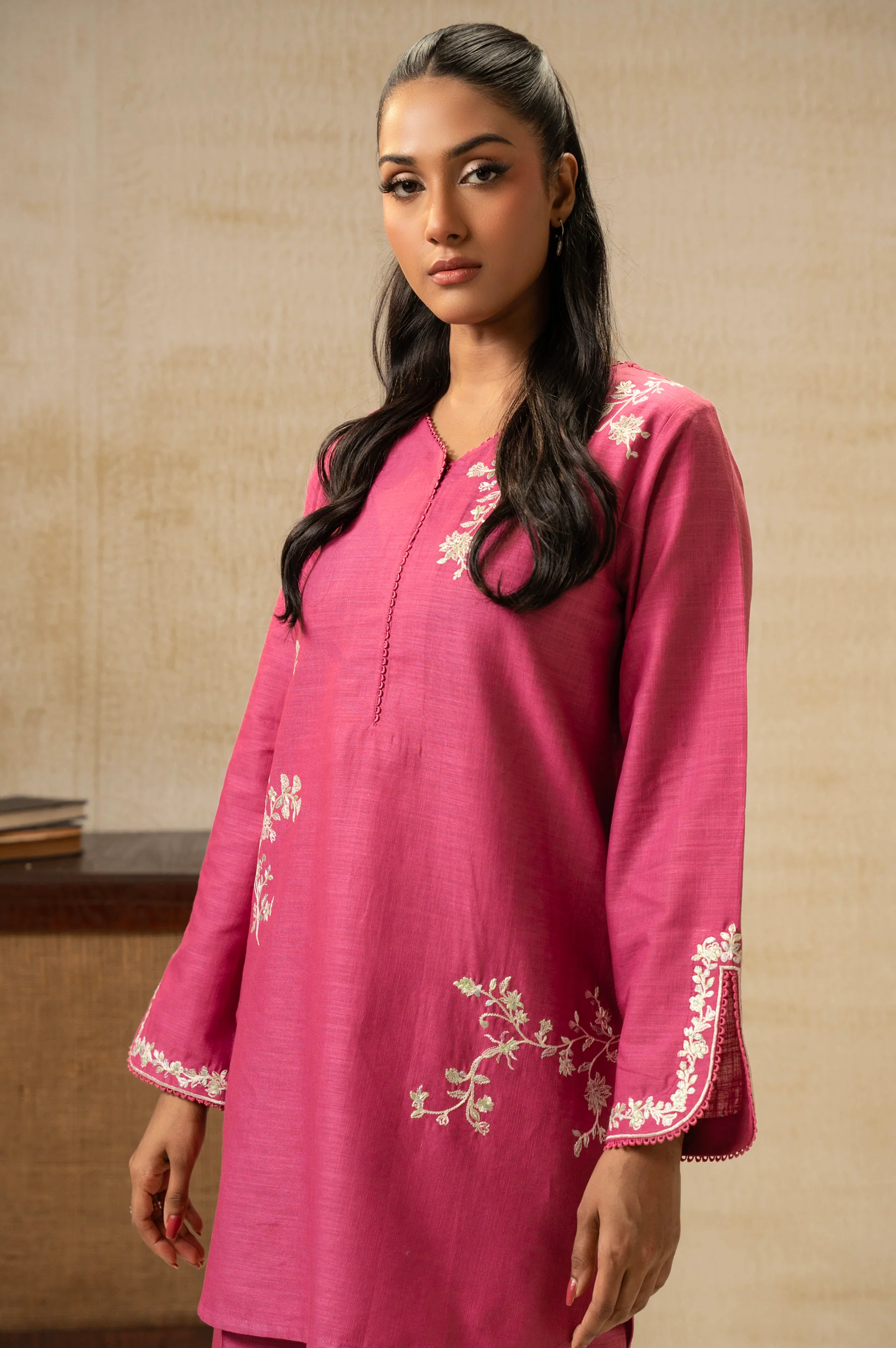 STITCHED EMBROIDERED SUIT - Image 7