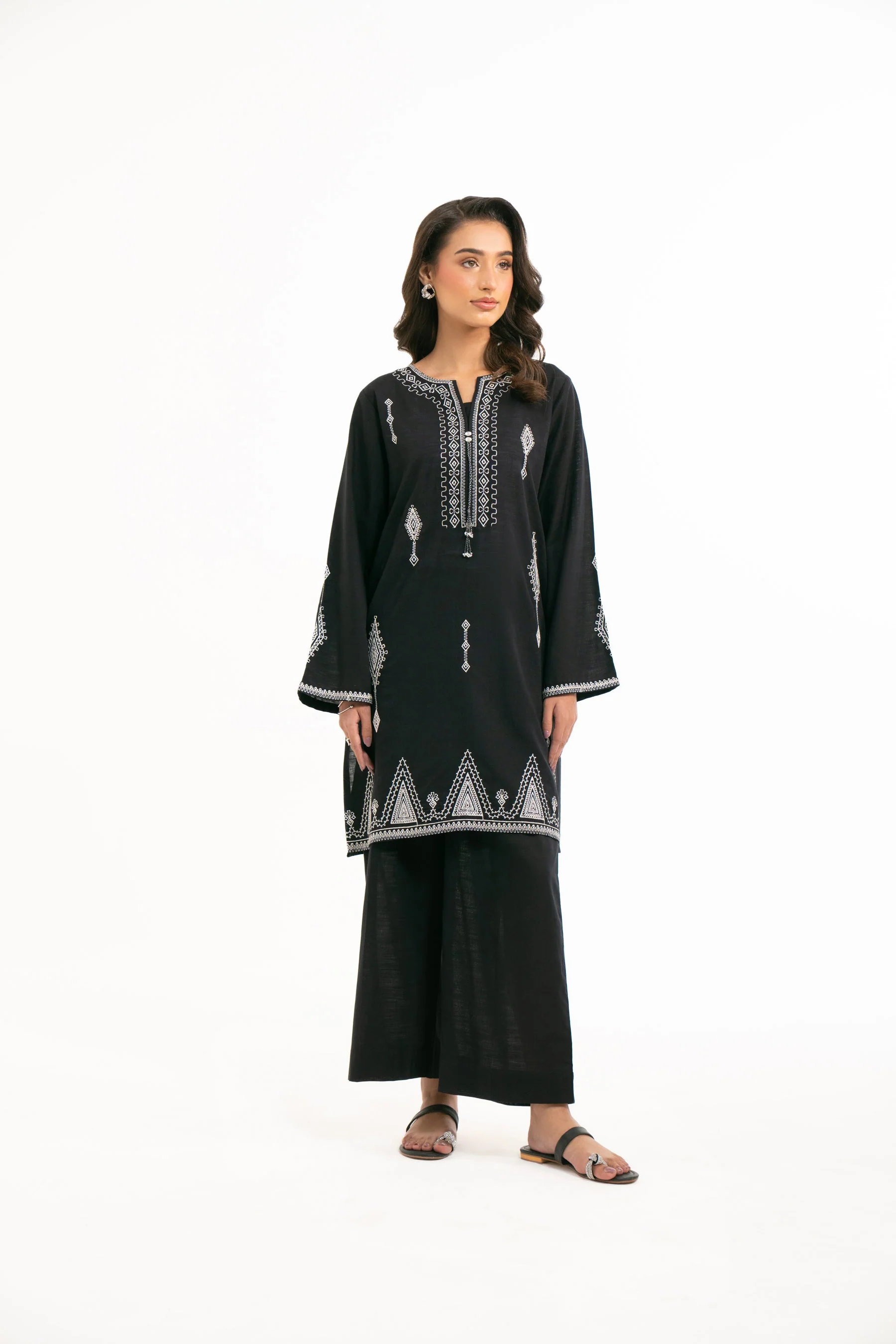EMBROIDERED SUIT (FACTORY E-OUTLET) - Image 4