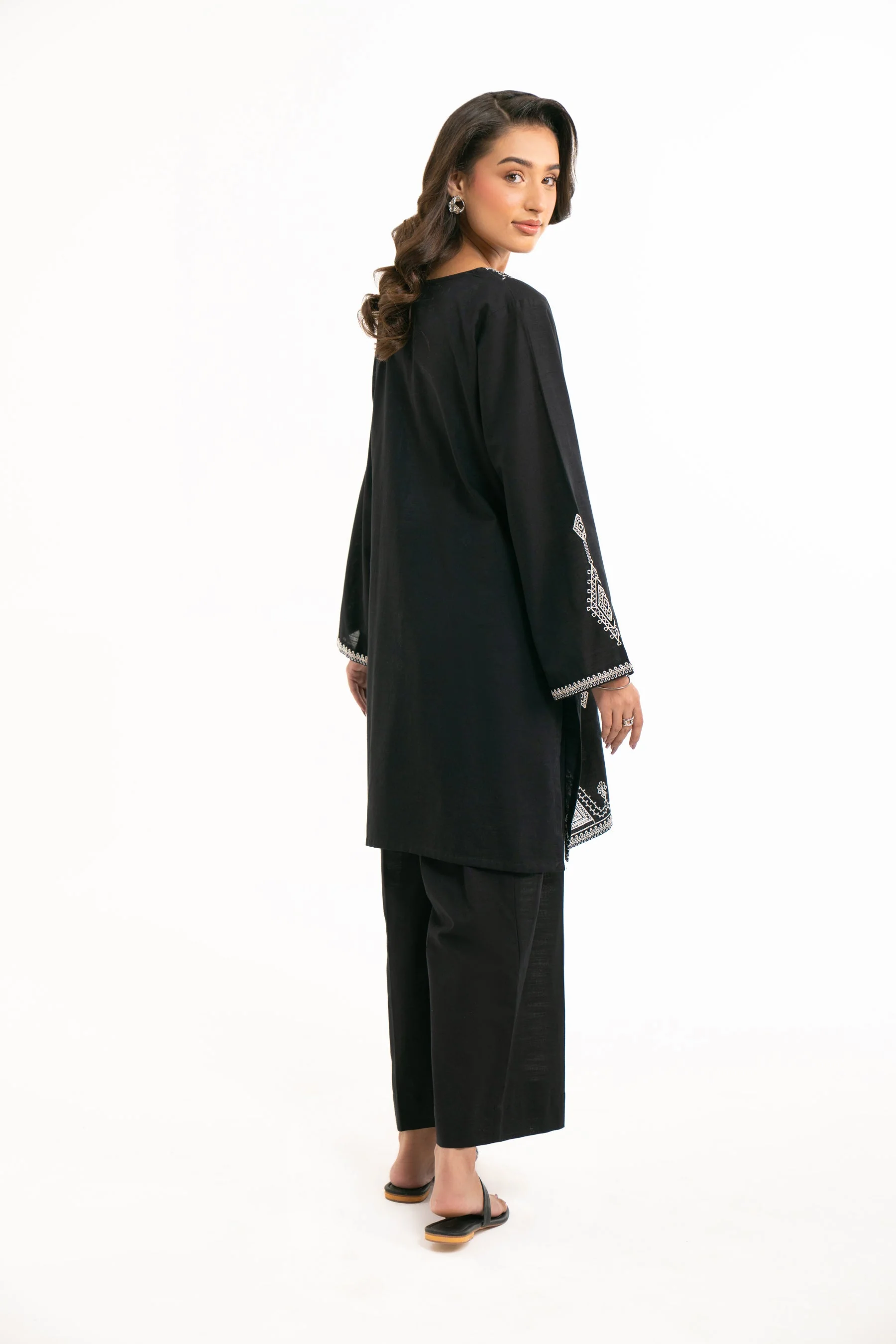 EMBROIDERED SUIT (FACTORY E-OUTLET) - Image 6