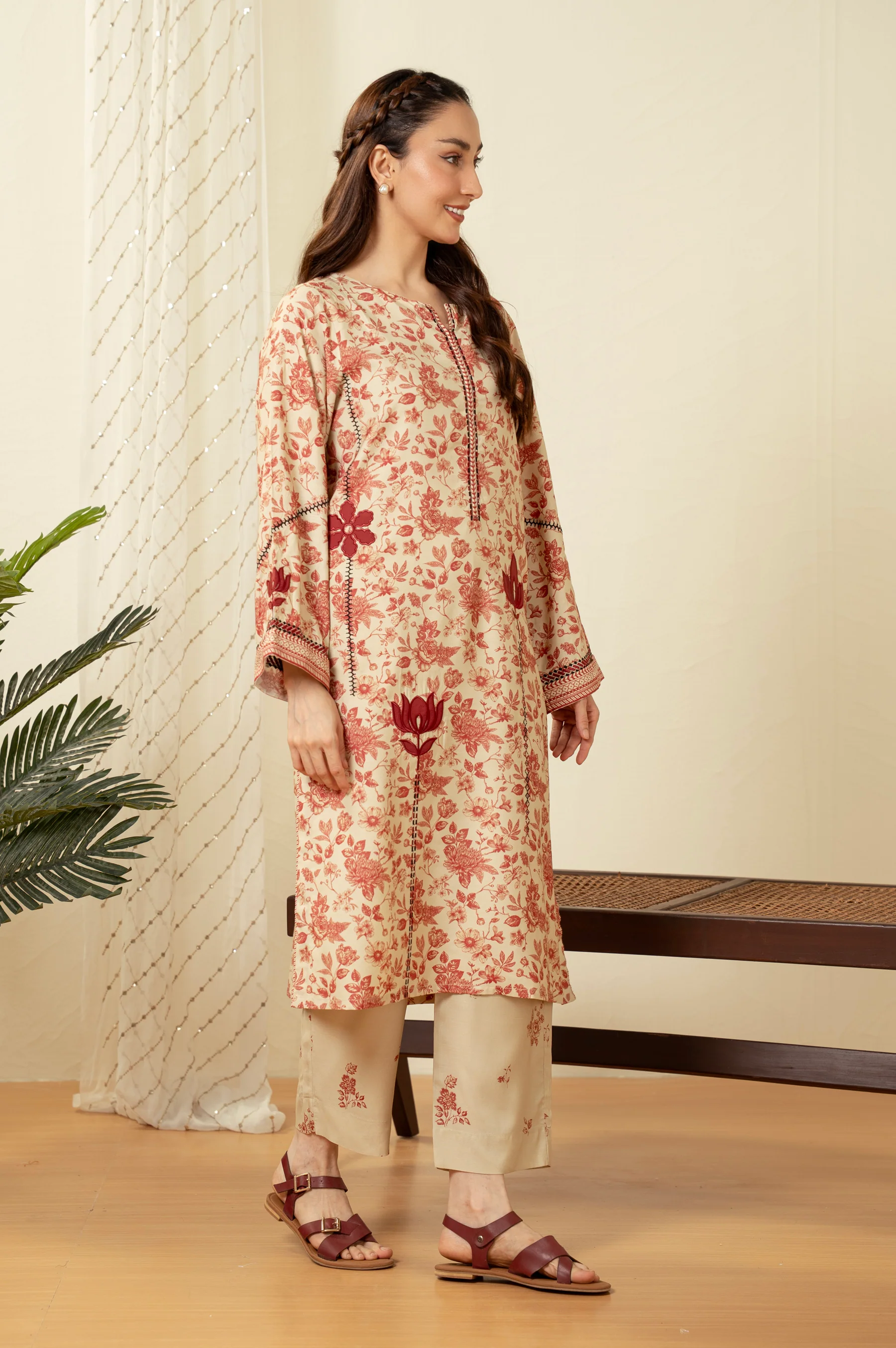 STITCHED EMBROIDERED SUIT - Image 5