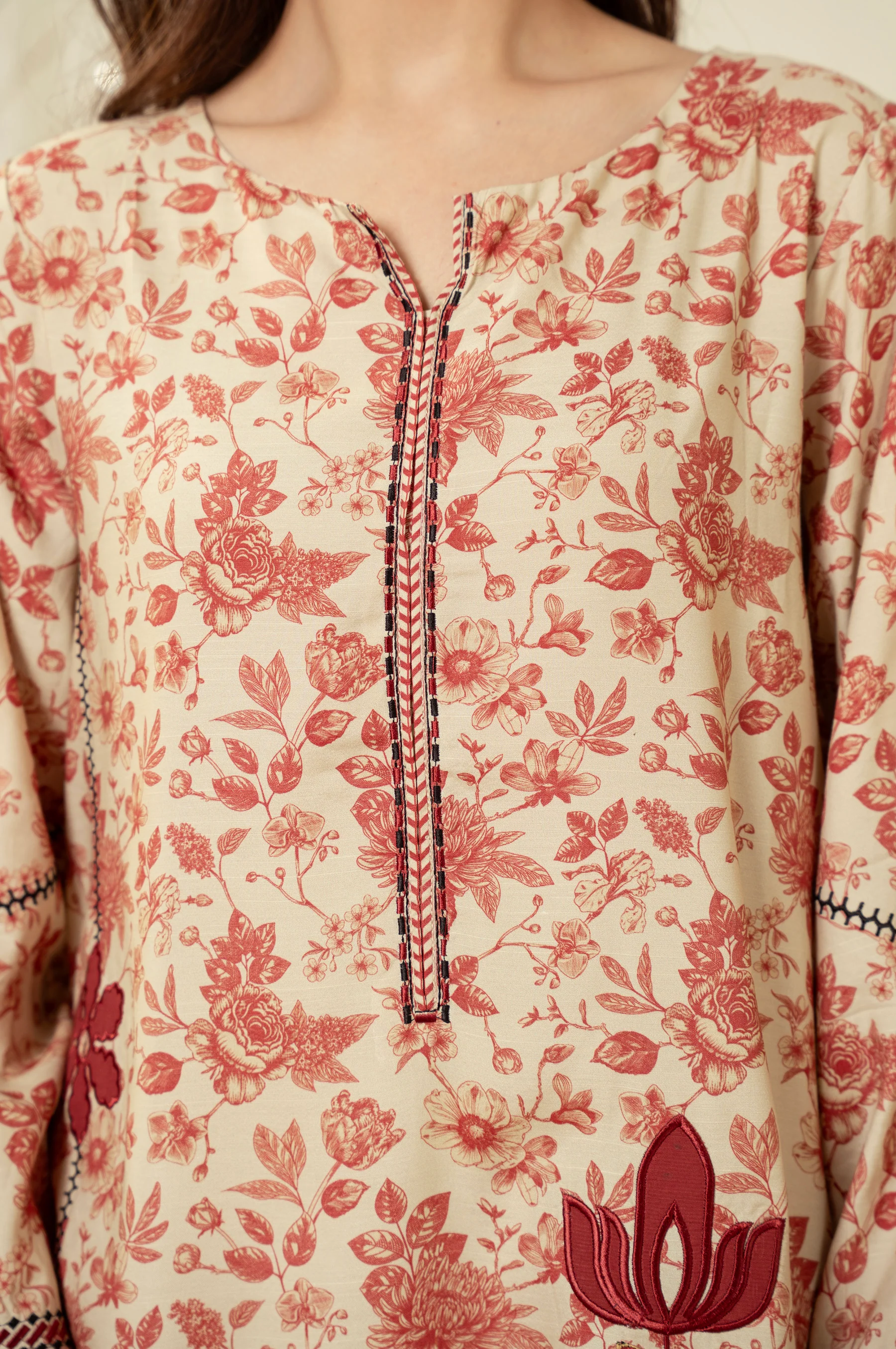 STITCHED EMBROIDERED SUIT - Image 6