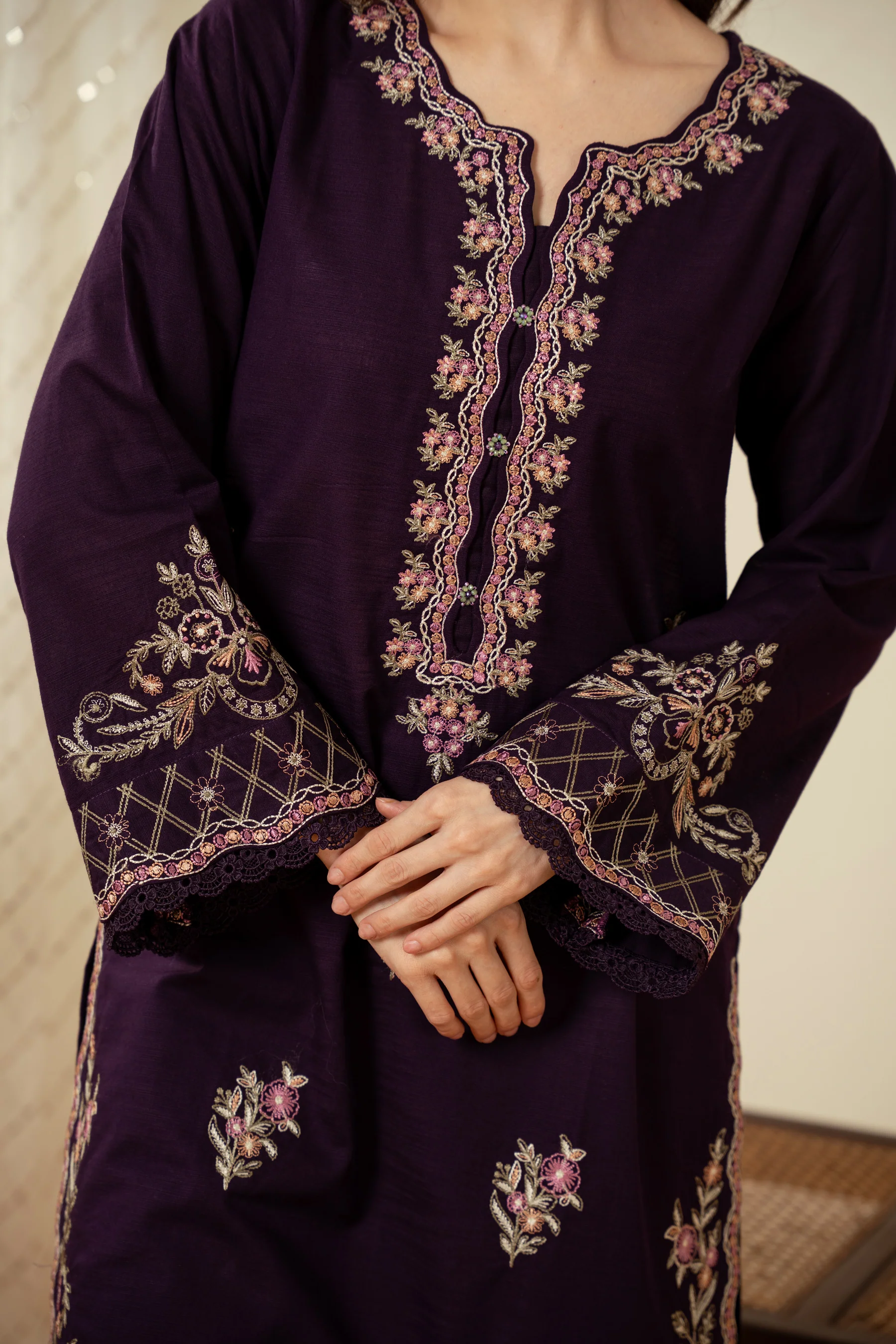 EMBROIDERED SUIT - Image 2
