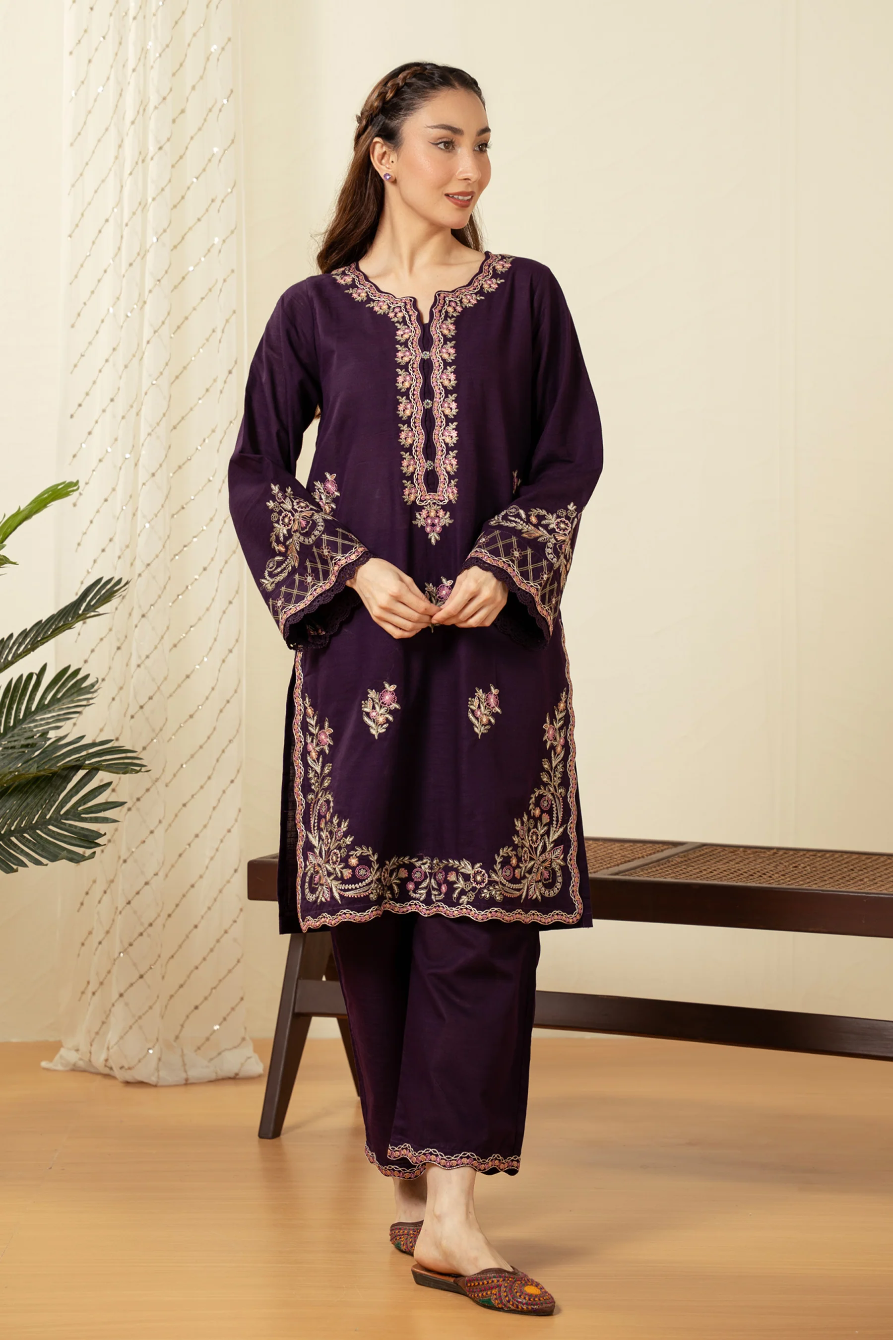 EMBROIDERED SUIT - Image 5