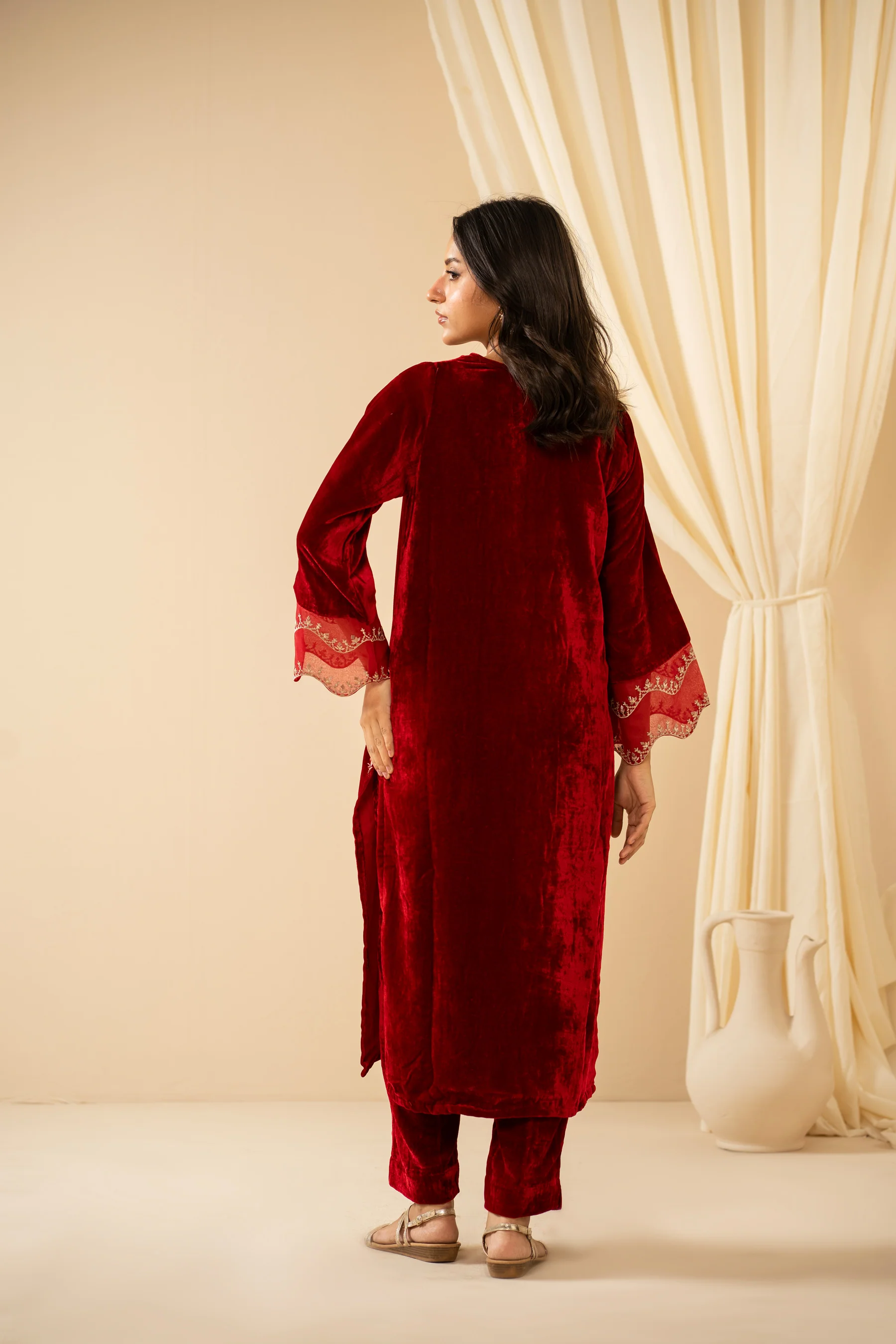 STITCHED EMBROIDERED VELVET SUIT - Image 5