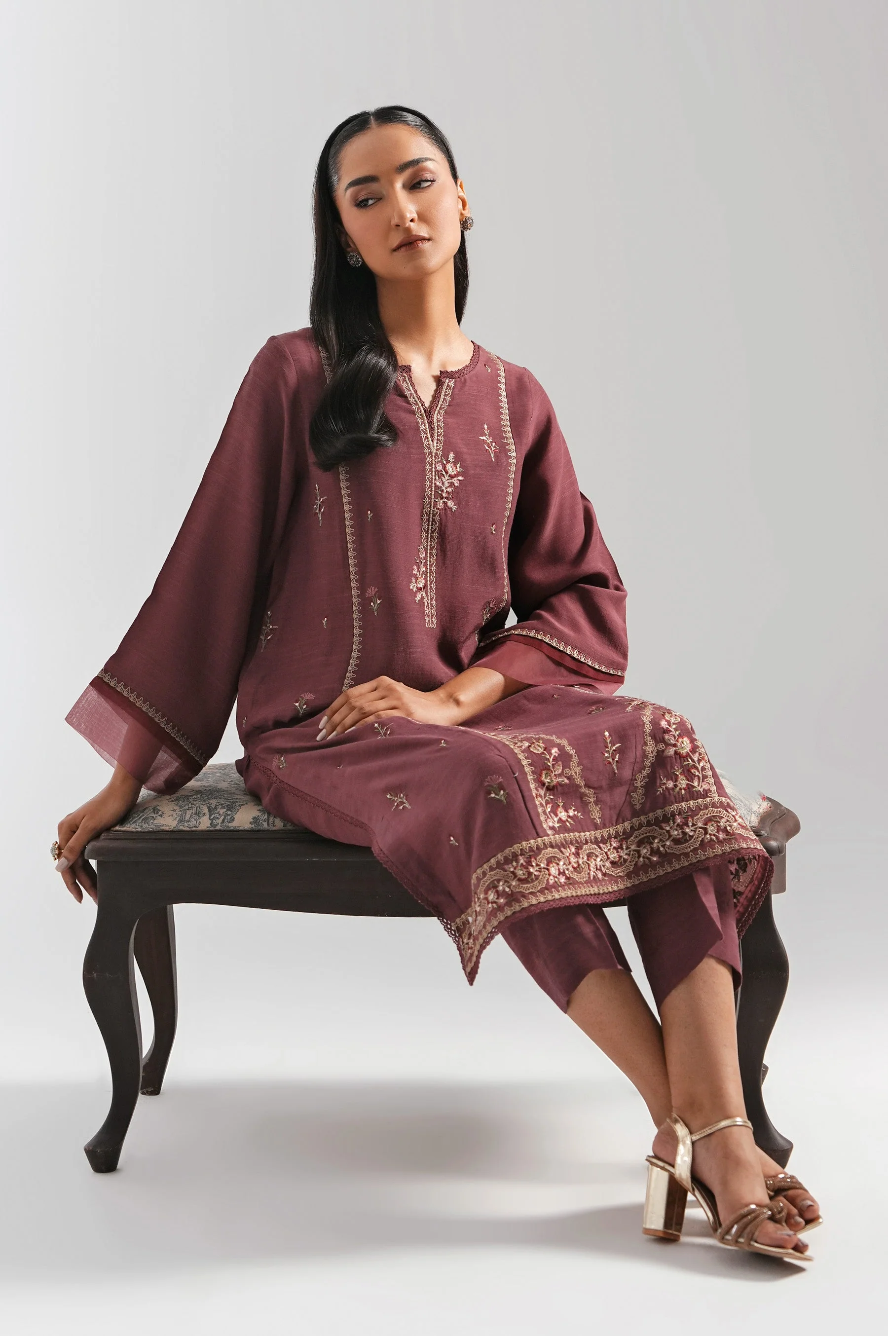 STITCHED EMBROIDERED RAW SILK SUIT (FACTORY E-OUTLET) - Image 4