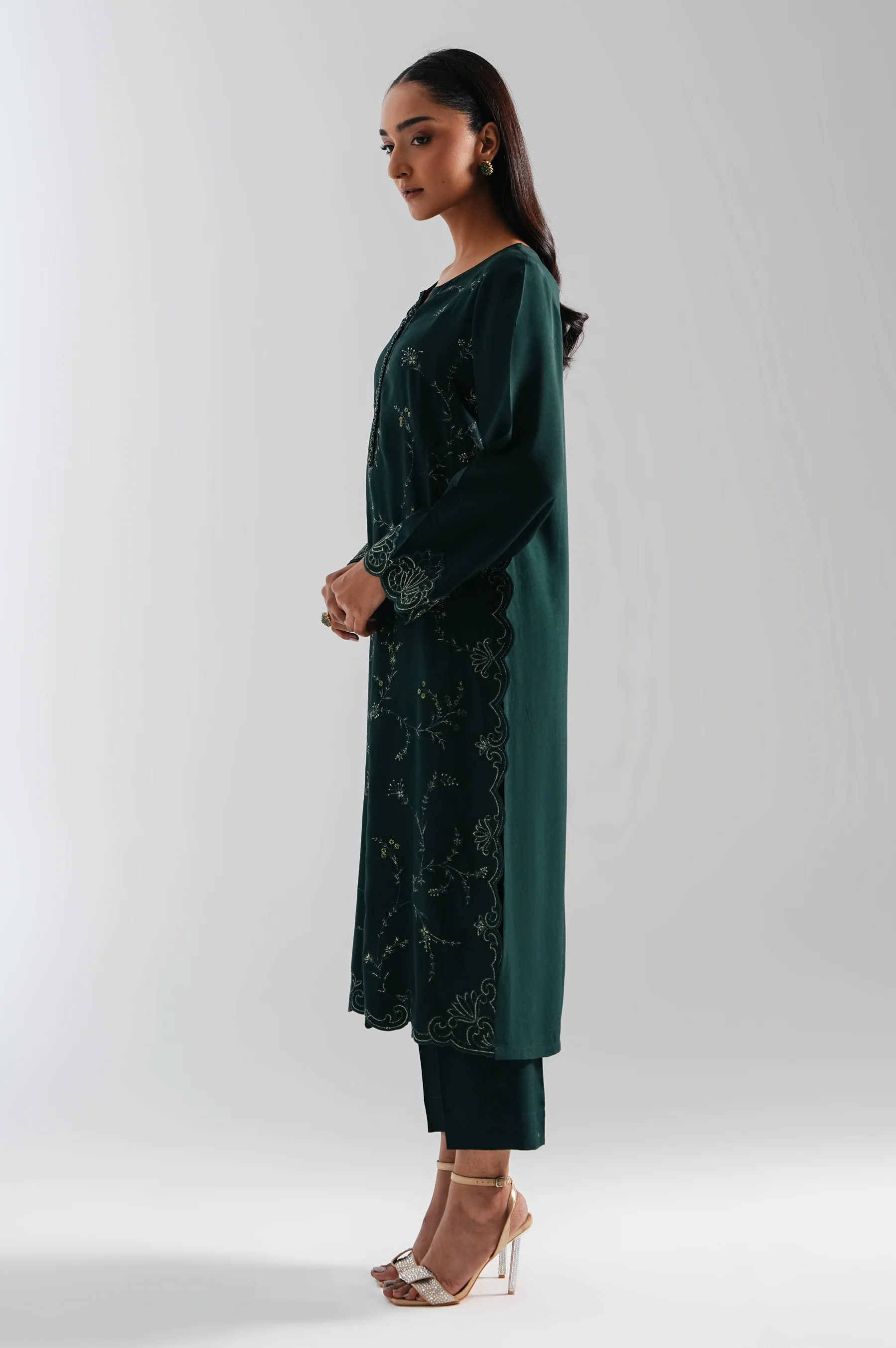 STITCHED EMBROIDERED OAK SILK 2 PIECE SUIT - Image 4