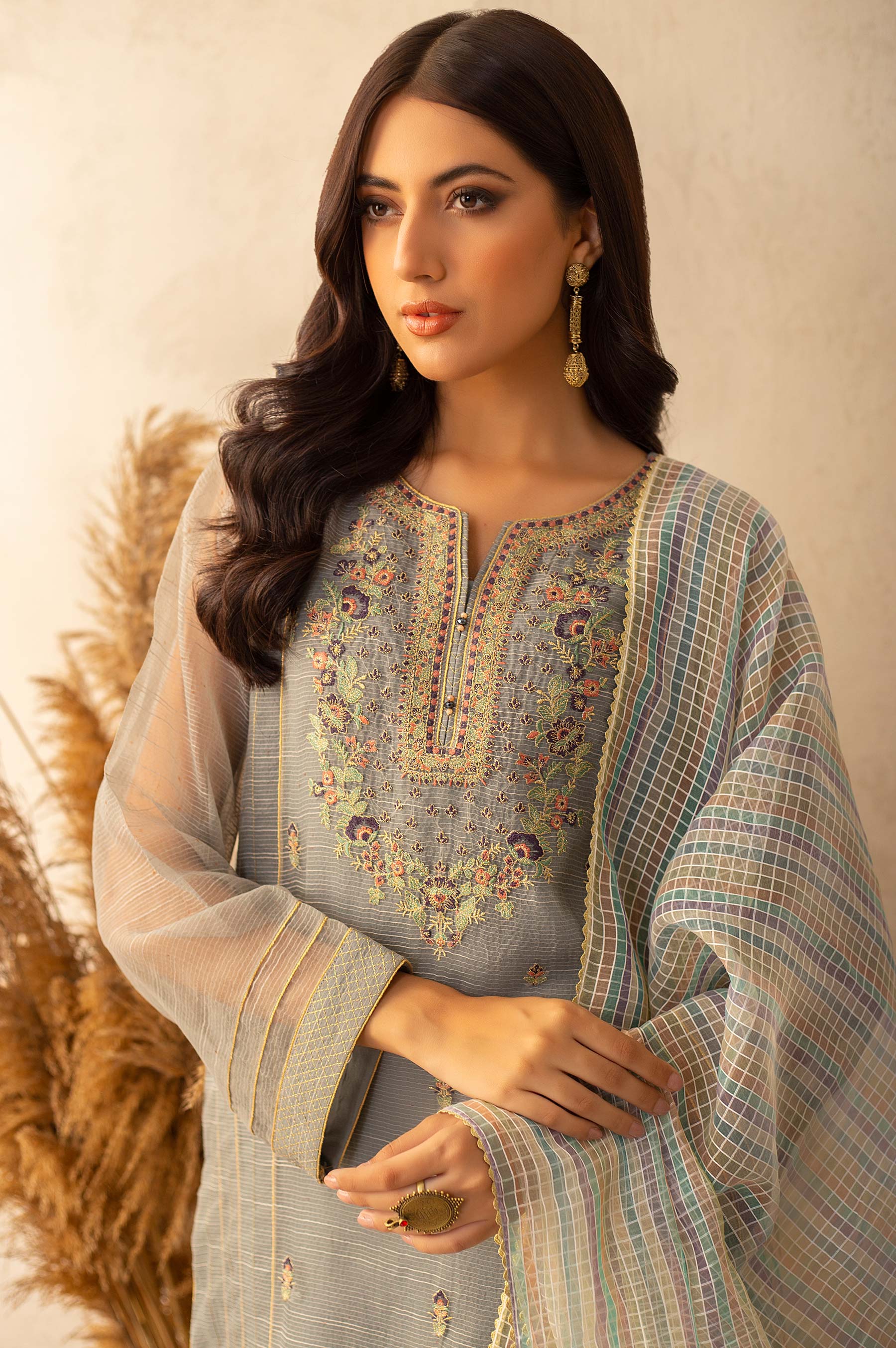 Stitched 2 Piece Textured Organza Embroidered Suit - Image 3