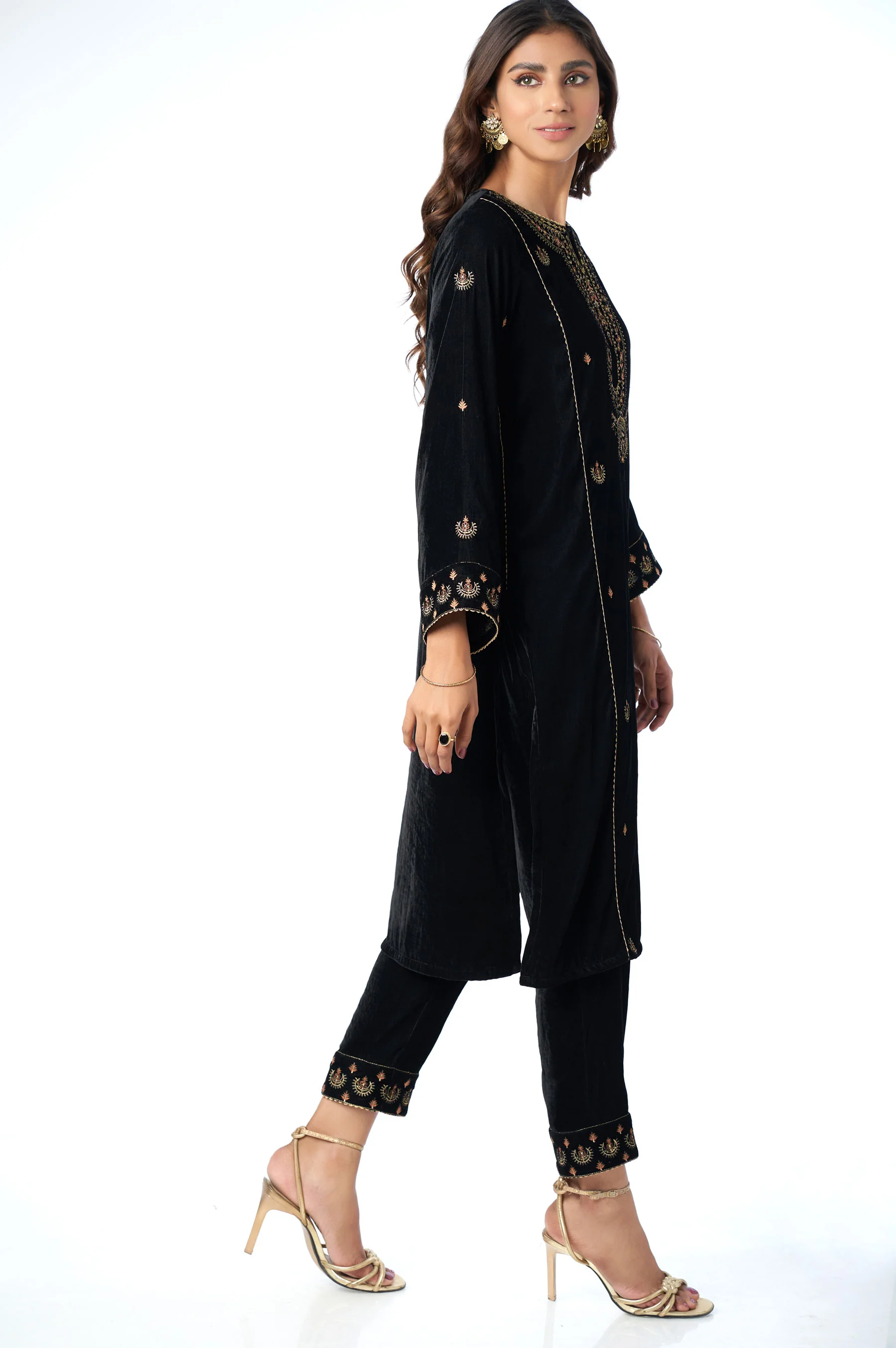 Stitched 2 Piece Velvet Embroidered Suit - Image 2