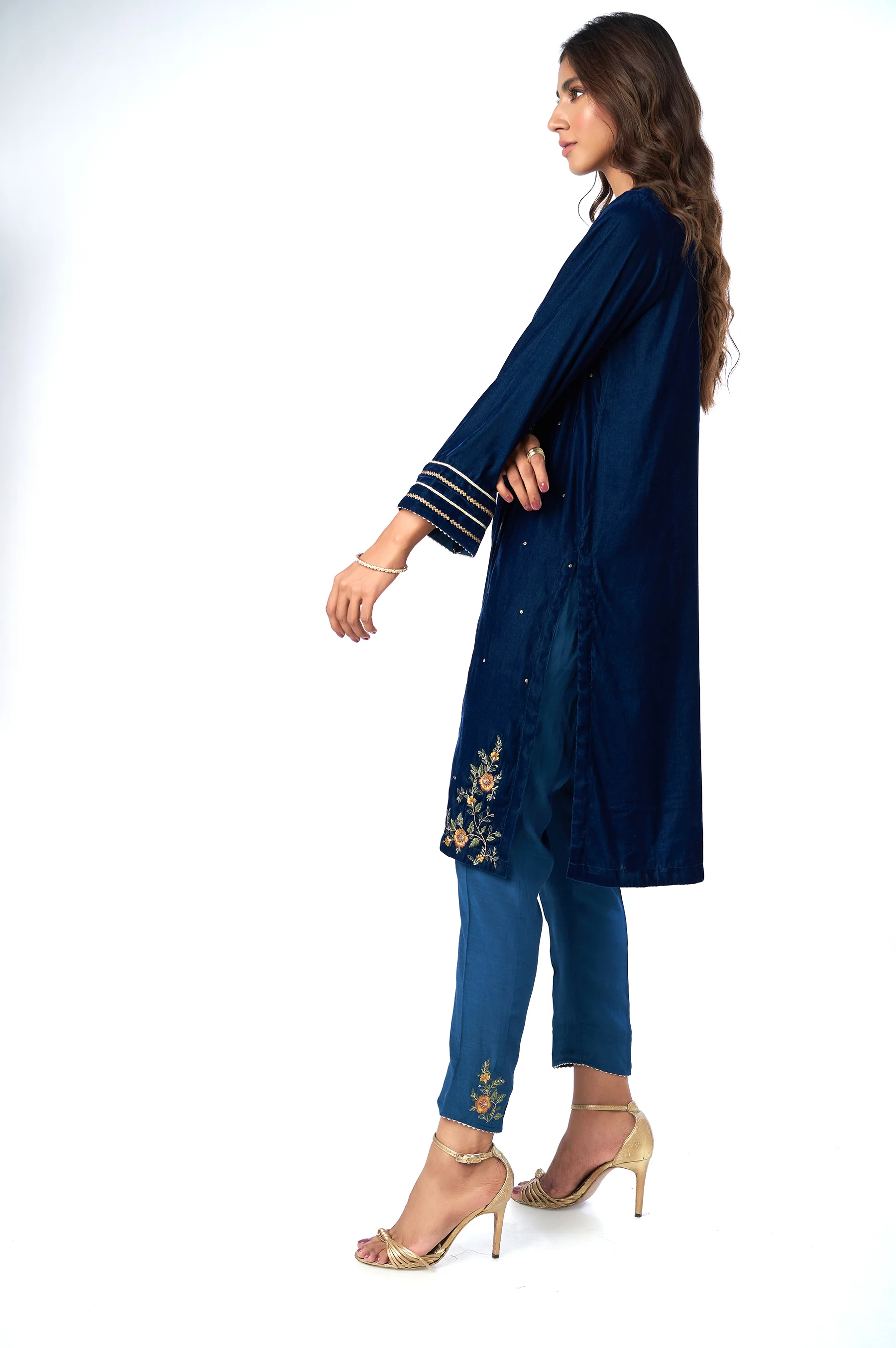Stitched 2 Piece Velvet Embroidered Suit - Image 3
