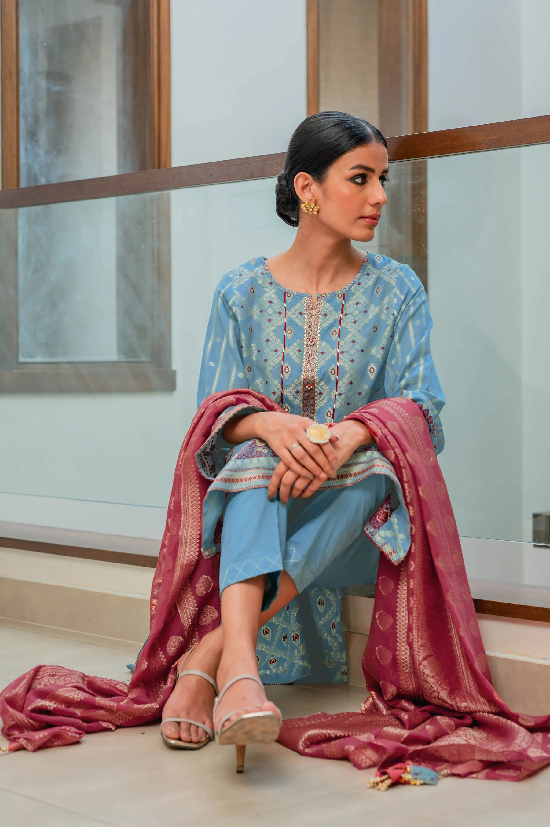 Stitched 3 Piece Jacquard Suit - Image 5