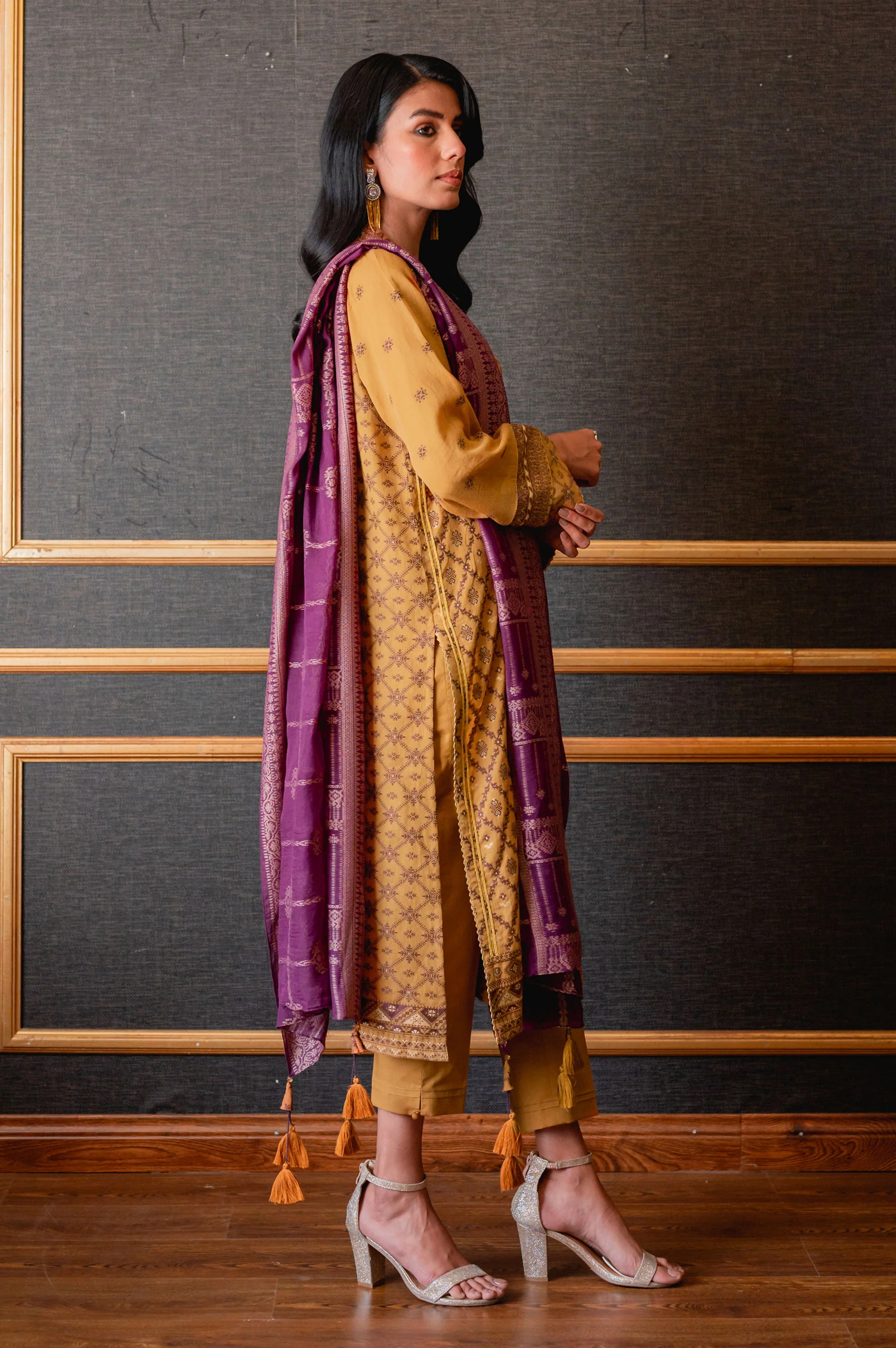 Stitched 3 Piece Jacquard Suit - Image 4