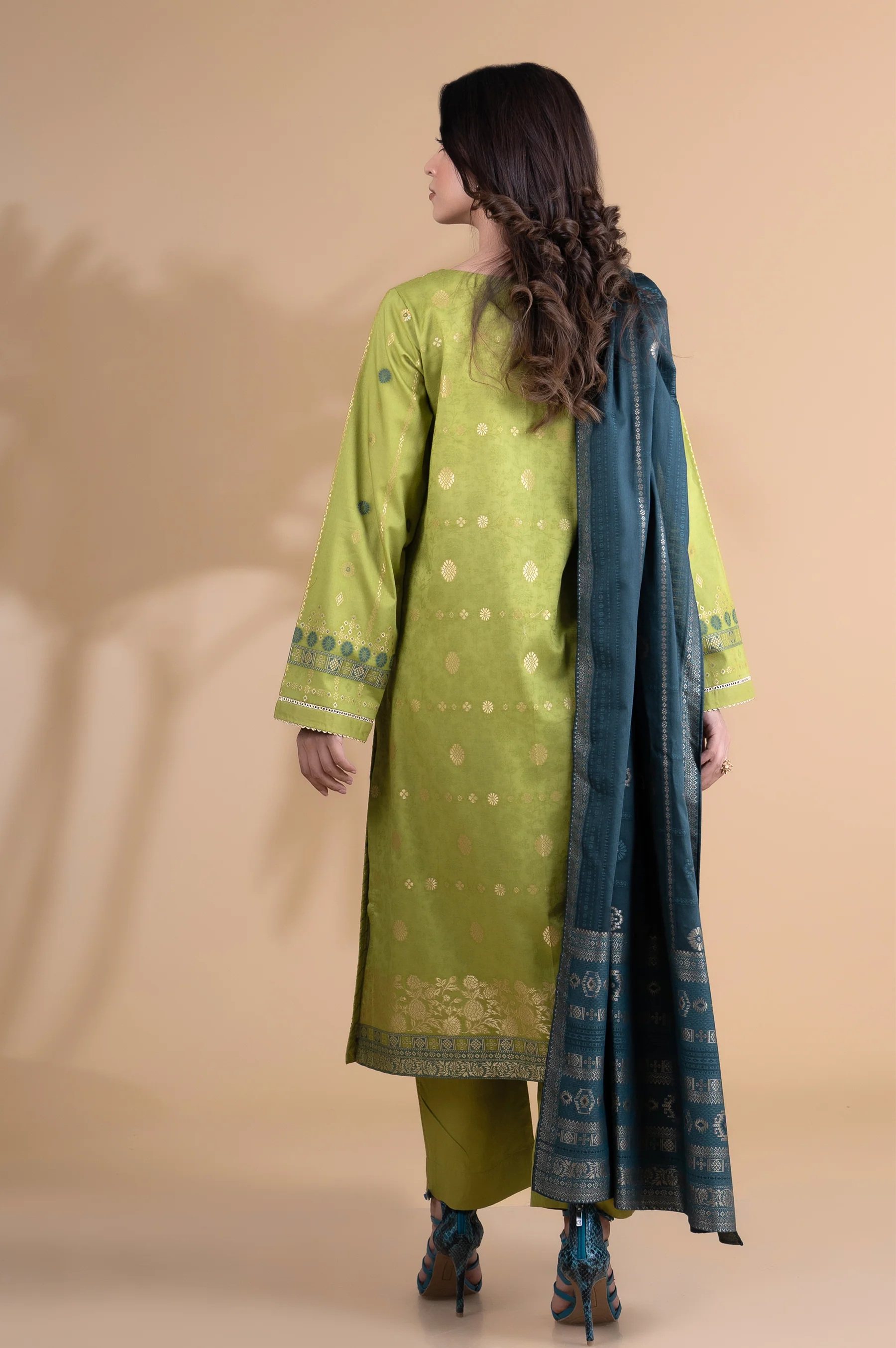 Stitched 3 Pieces Dyed Jacquard Suit - Image 2