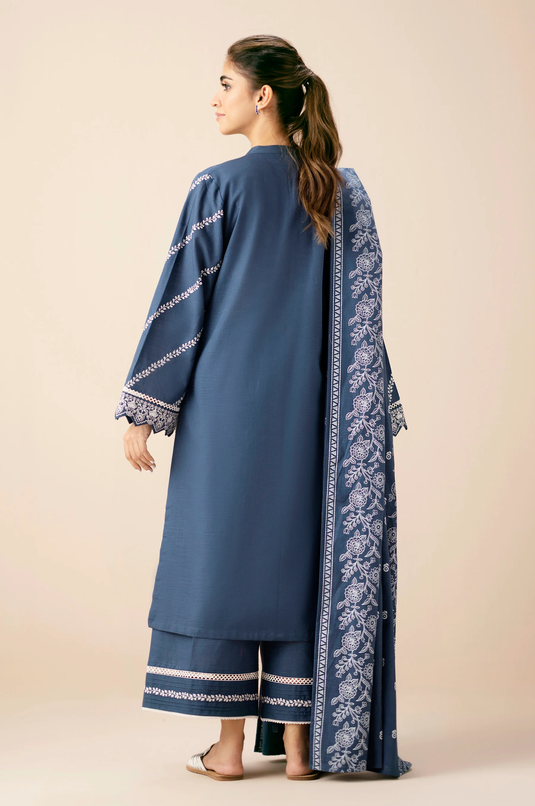 Stitched 3 Piece Embroidered Both Side Slub Suit - Image 4