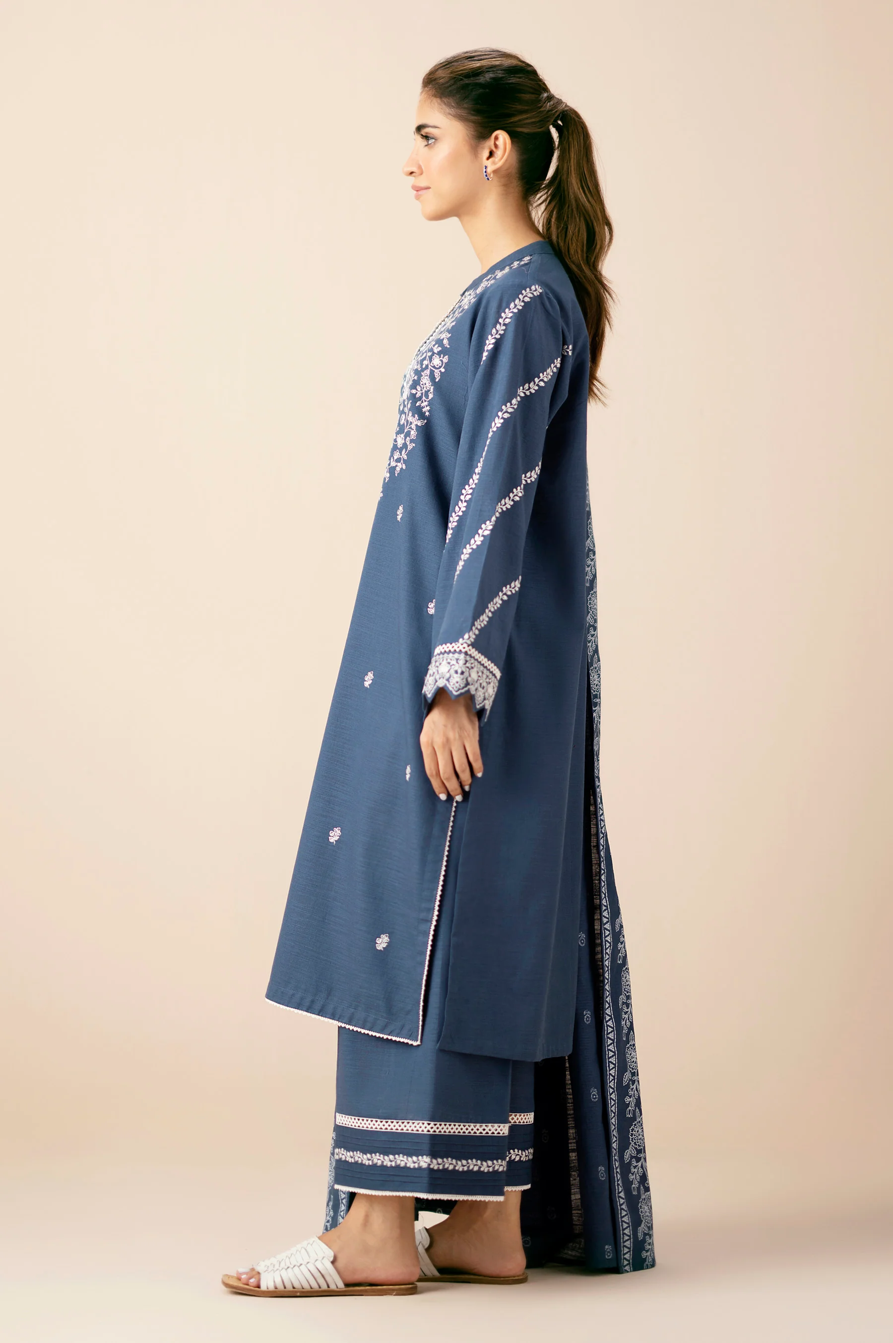 Stitched 3 Piece Embroidered Both Side Slub Suit - Image 5