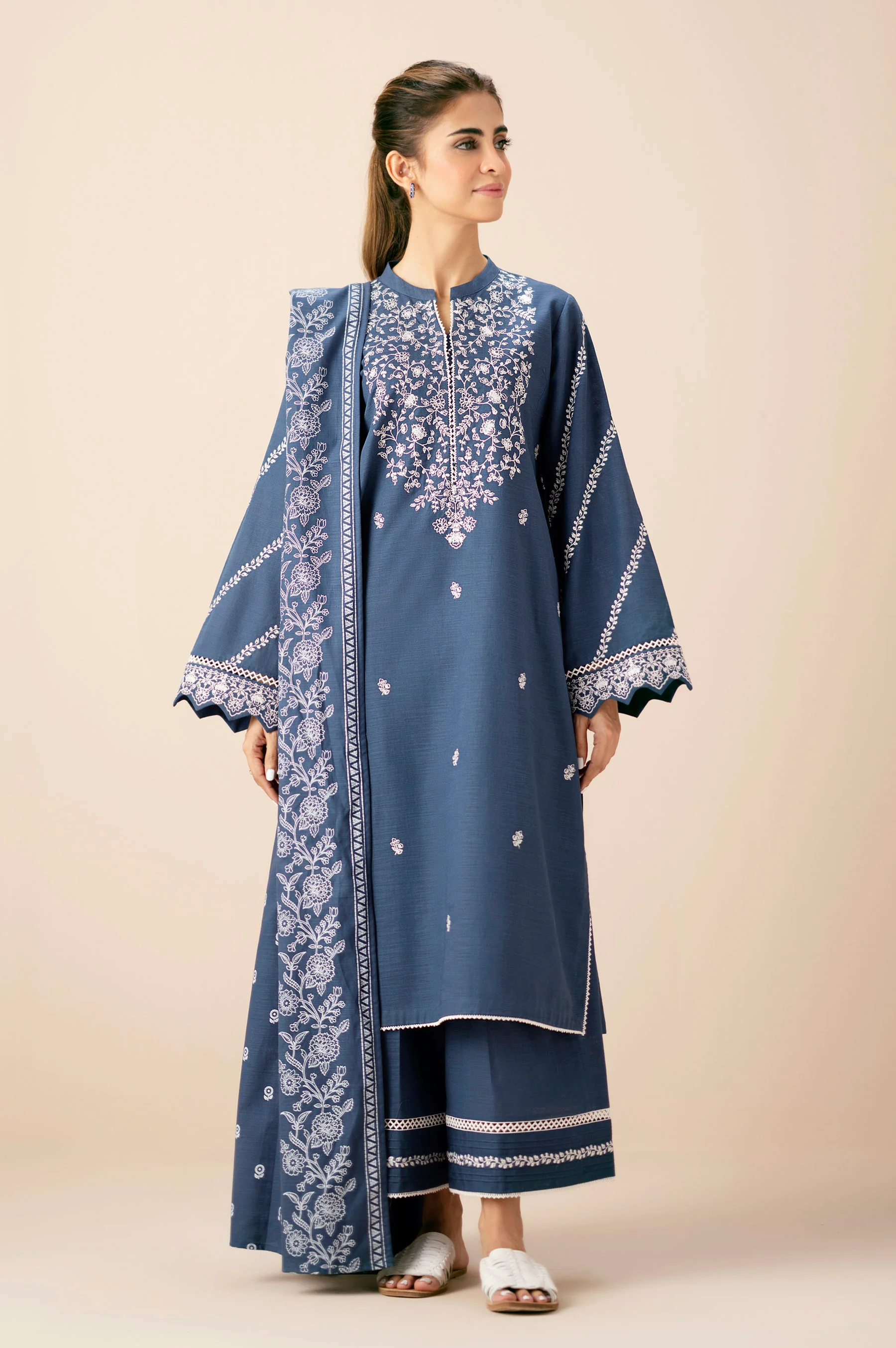 Stitched 3 Piece Embroidered Both Side Slub Suit - Image 6