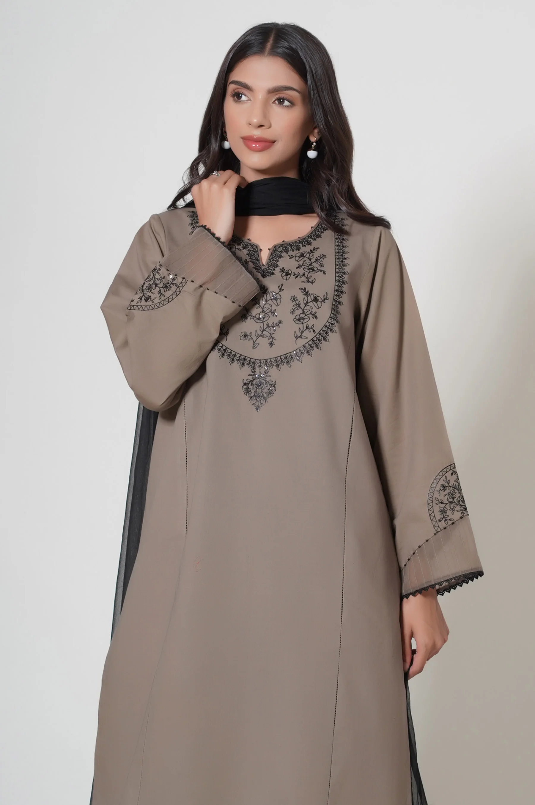 Stitched 3 Piece Embroidered Cambric Suit - Image 4