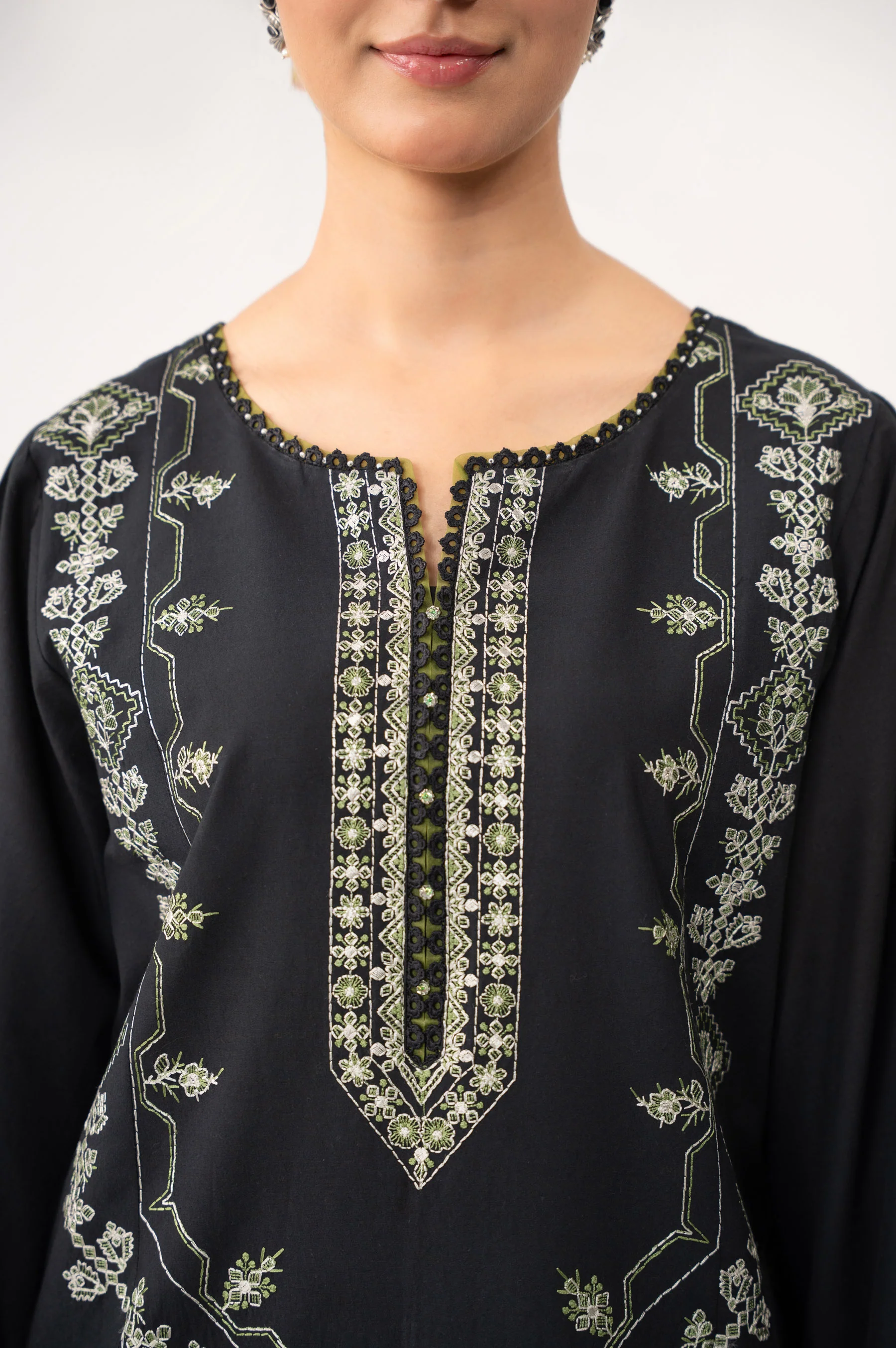 STITCHED EMBROIDERED CAMBRIC SUIT - Image 2