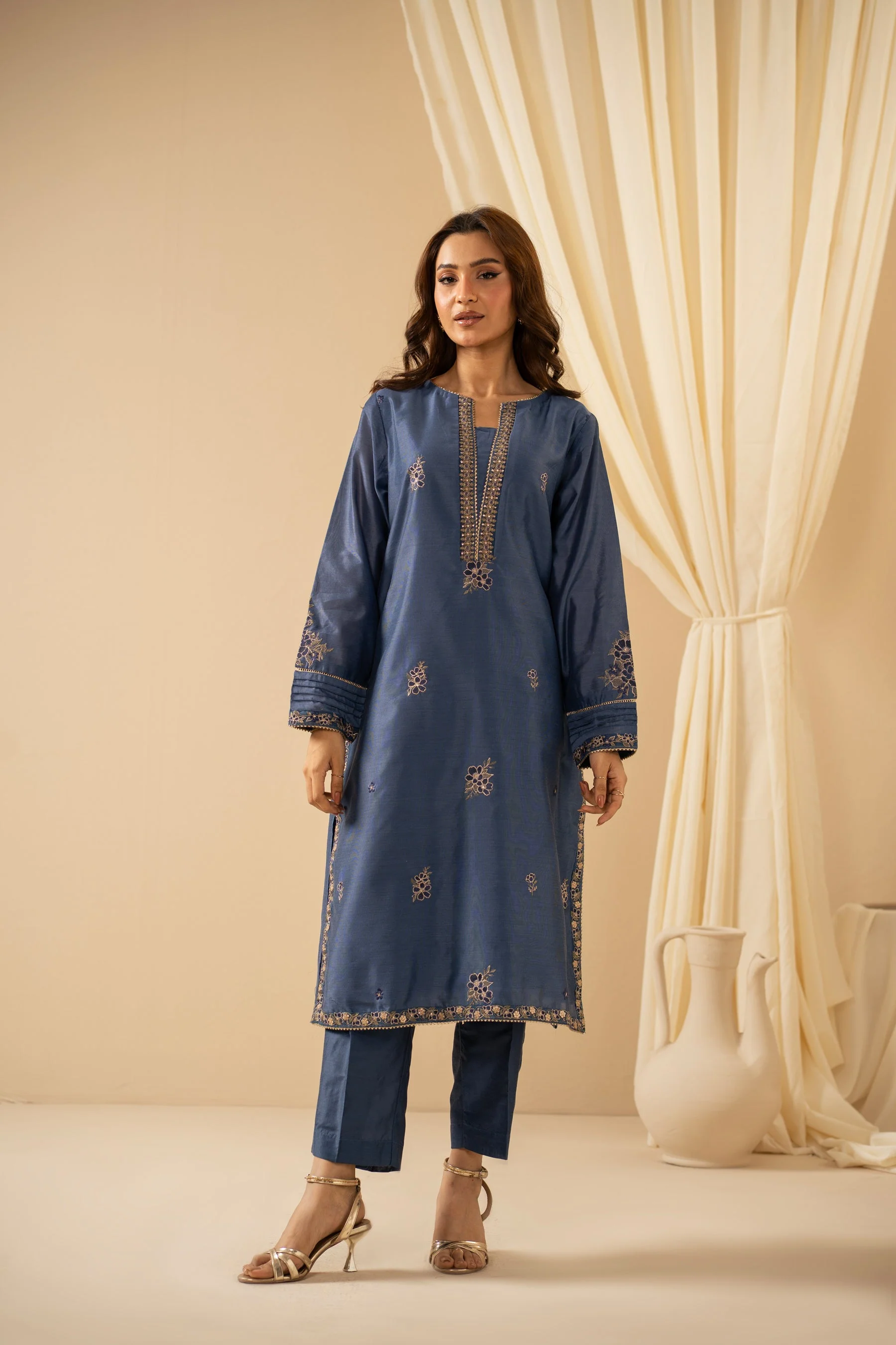 STITCHED EMBROIDERED COTTON NET SUIT (FACTORY E-OUTLET) - Image 3