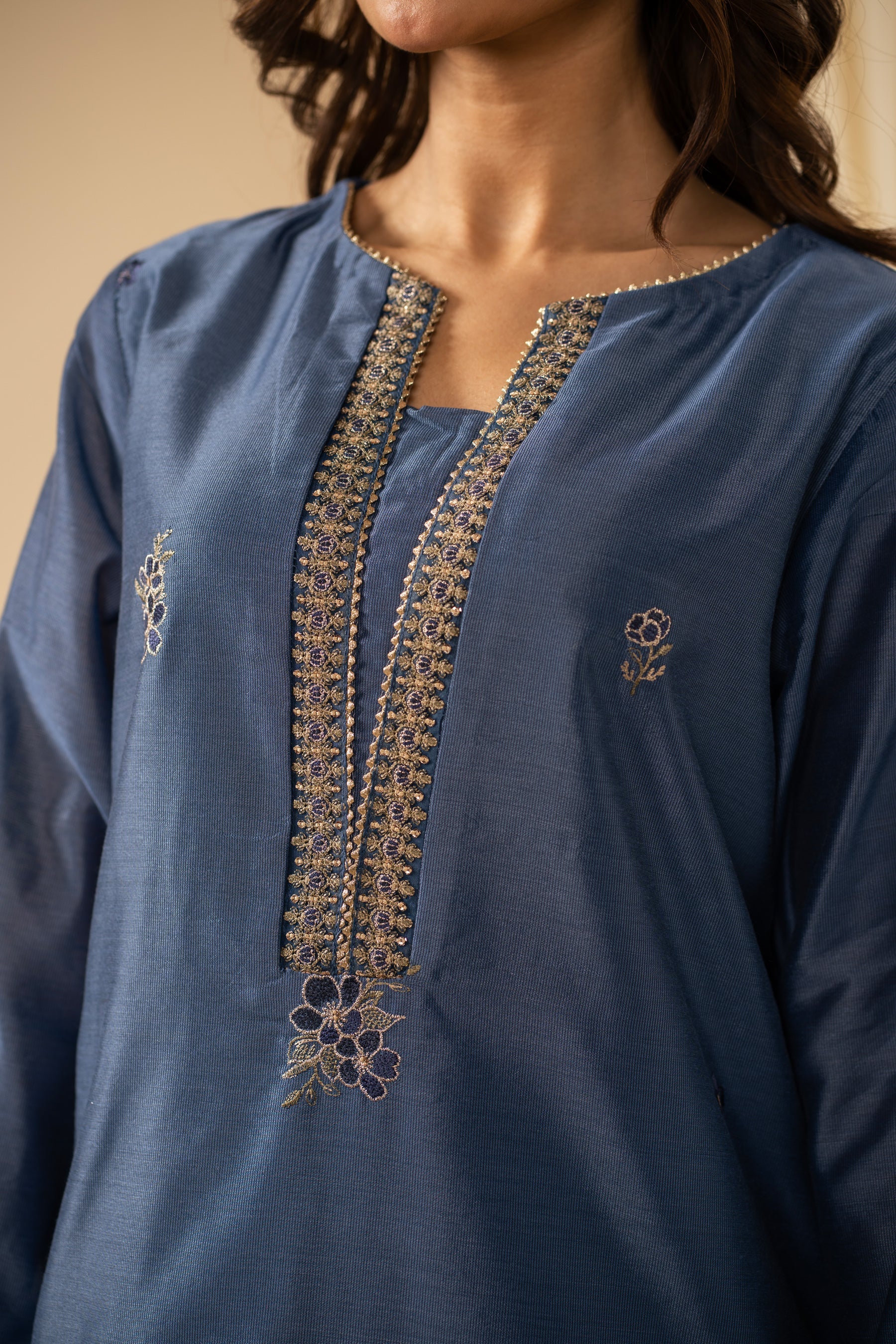 STITCHED EMBROIDERED COTTON NET SUIT (FACTORY E-OUTLET) - Image 5