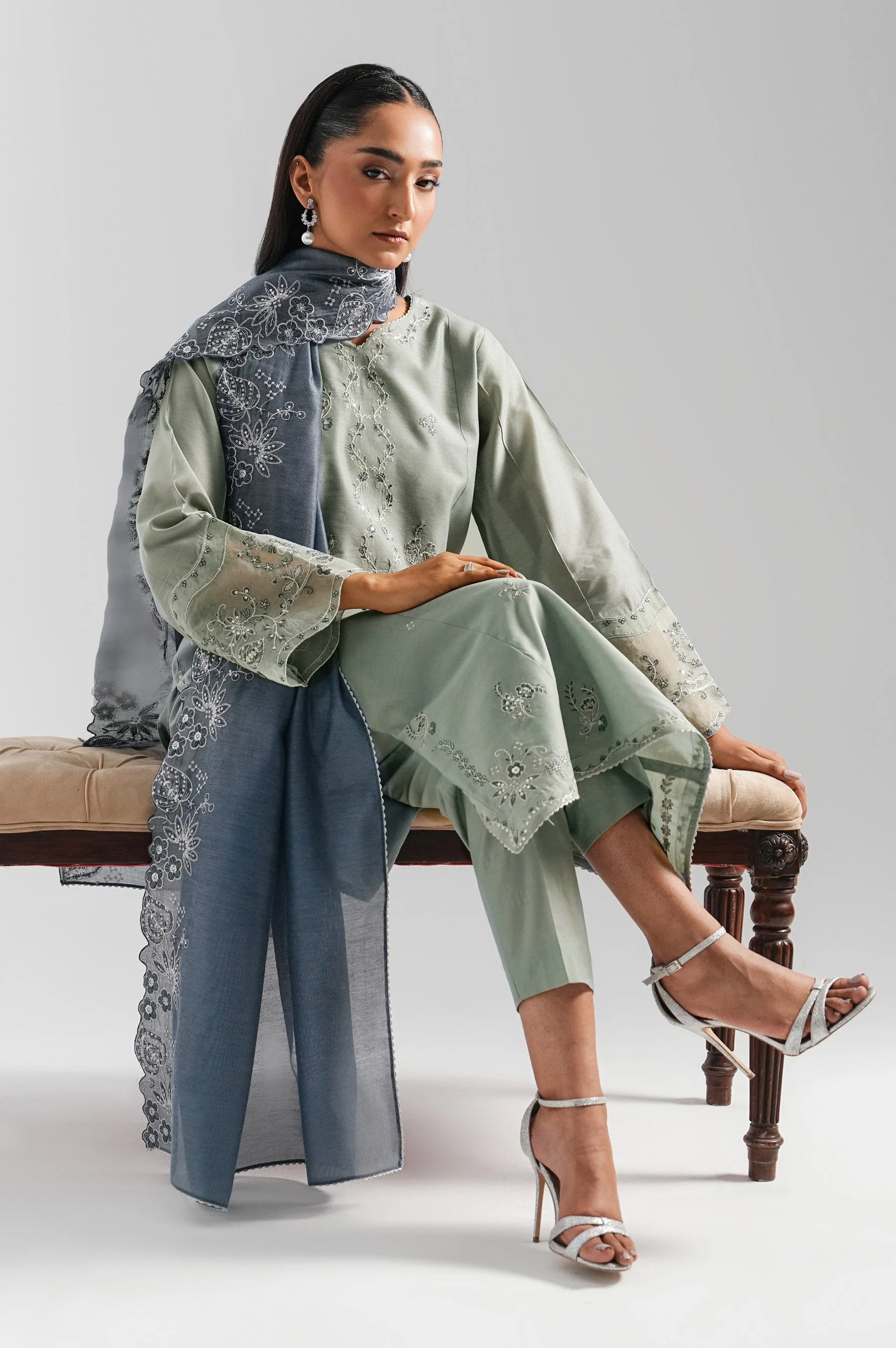 STITCHED EMBROIDERED COTTON NET SUIT (FACTORY E-OUTLET) - Image 5