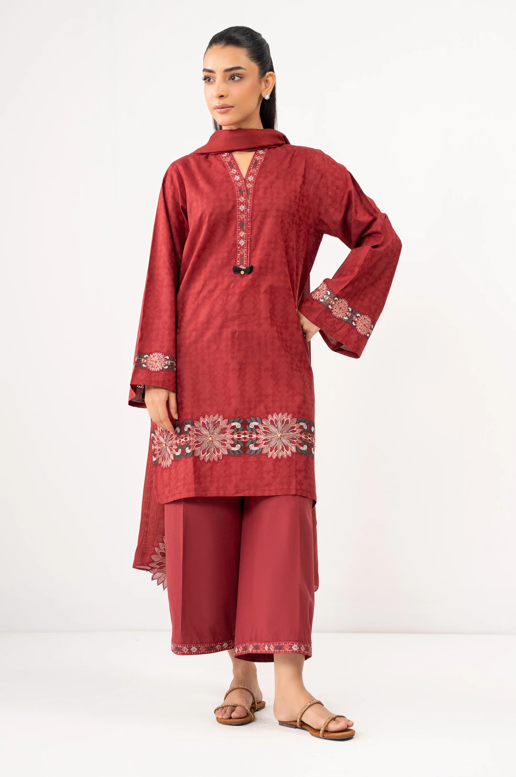 STITCHED EMBROIDERED DOBBY SUIT - Image 3