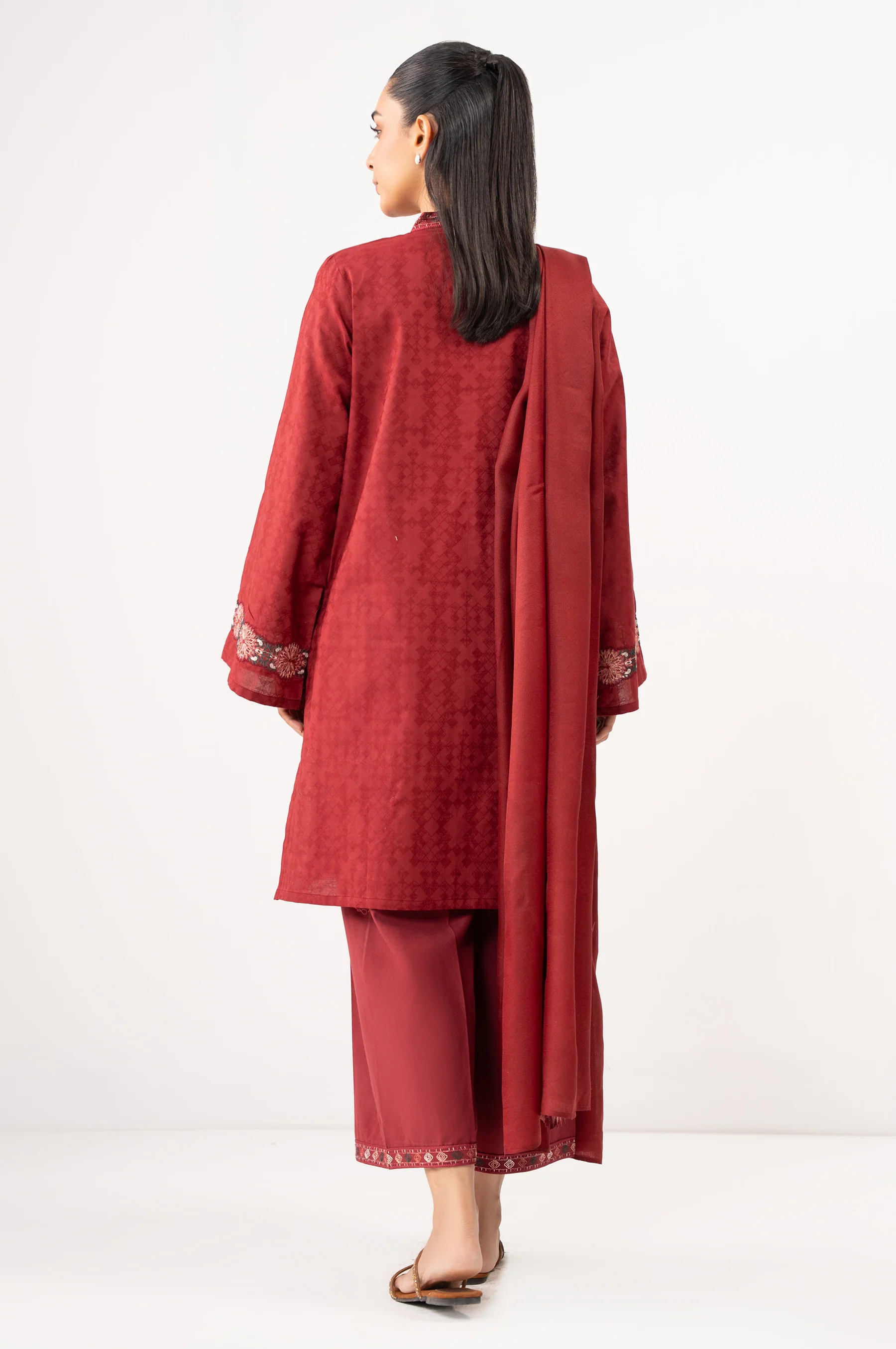STITCHED EMBROIDERED DOBBY SUIT - Image 6