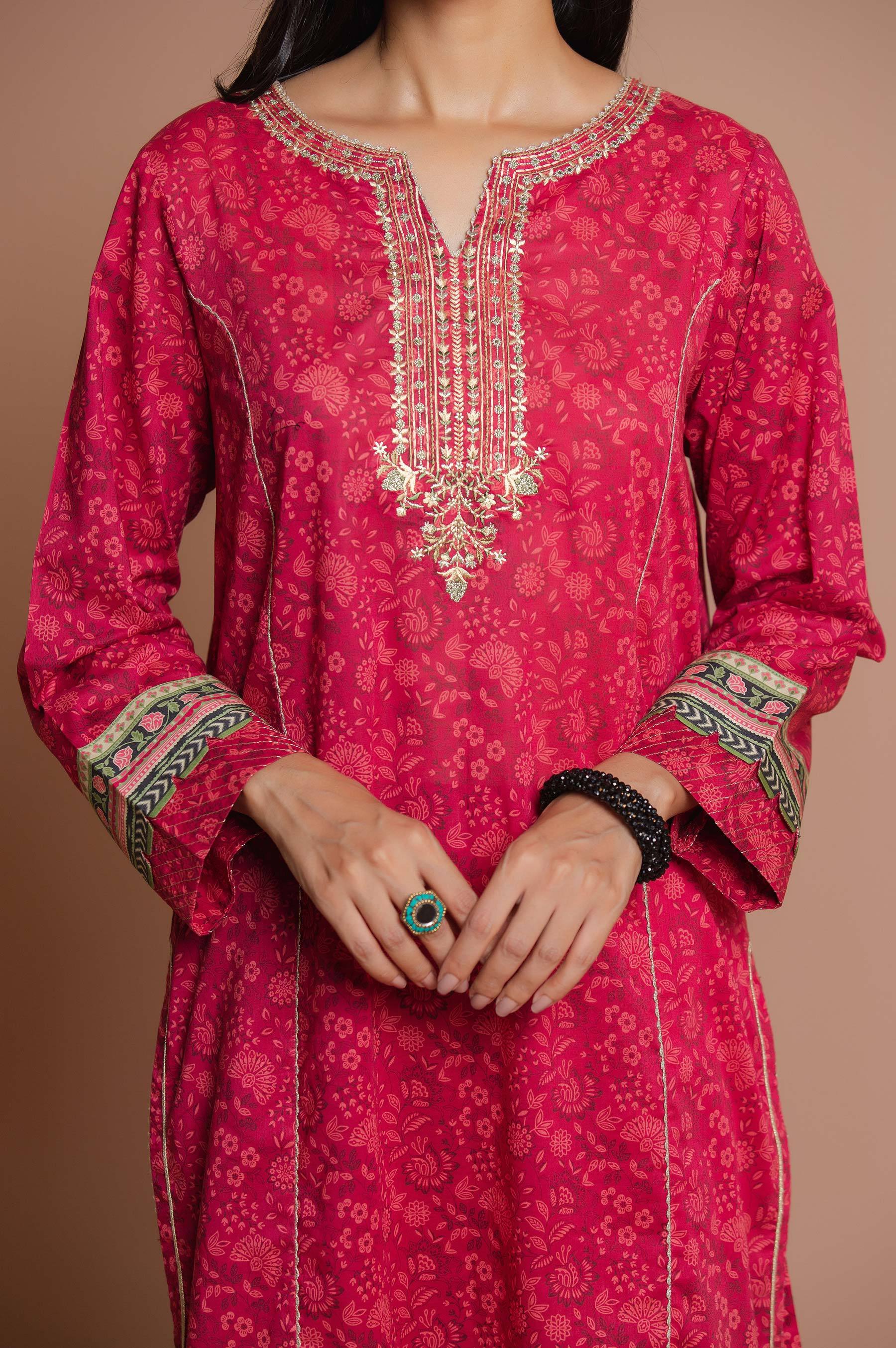 Stitched 3 Piece Embroidered Doria Lawn with Voile Slub Suit - Image 5