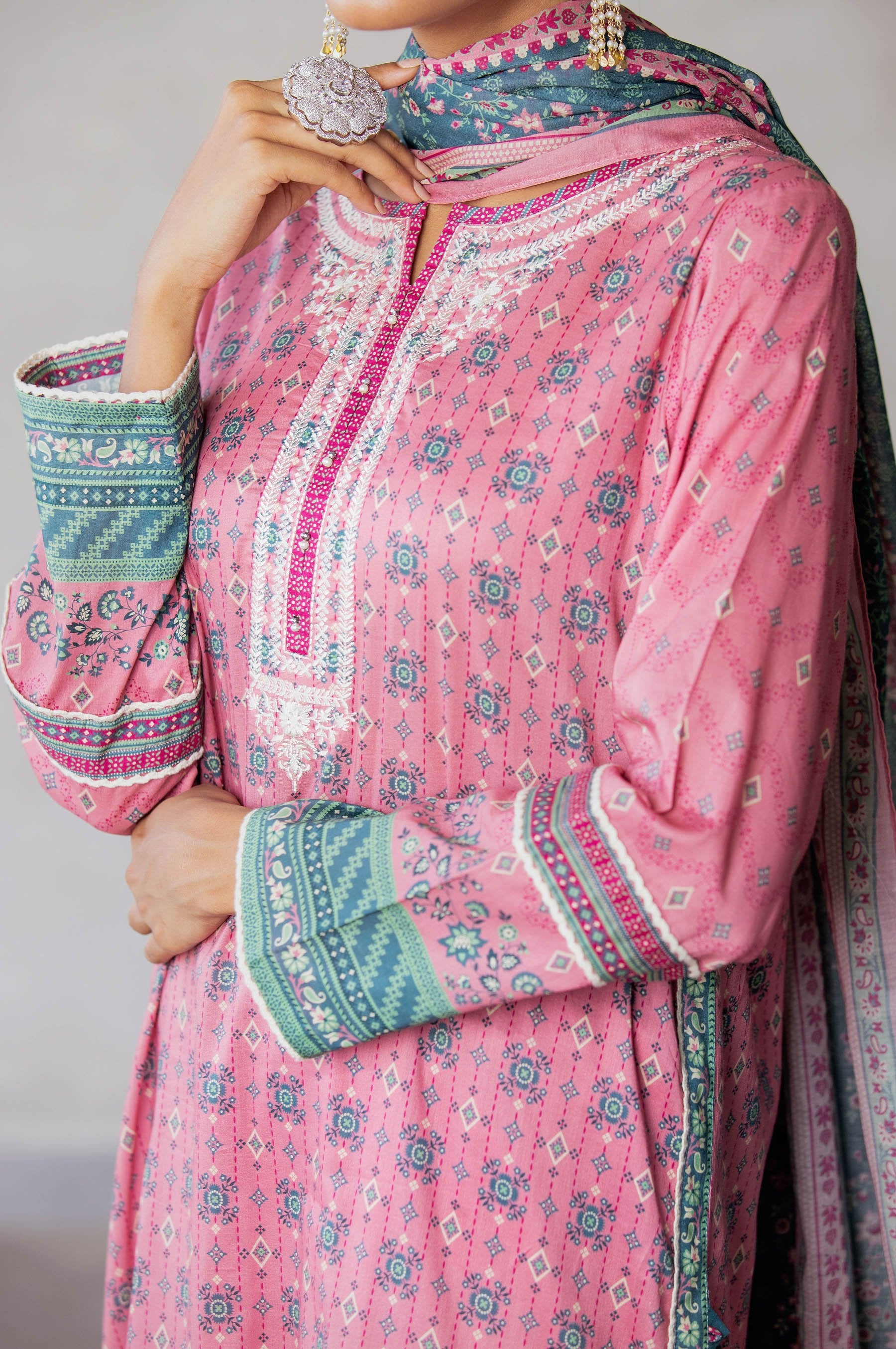 Stitched 3 Piece Embroidered Doria Lawn with voile Slub Suit - Image 3