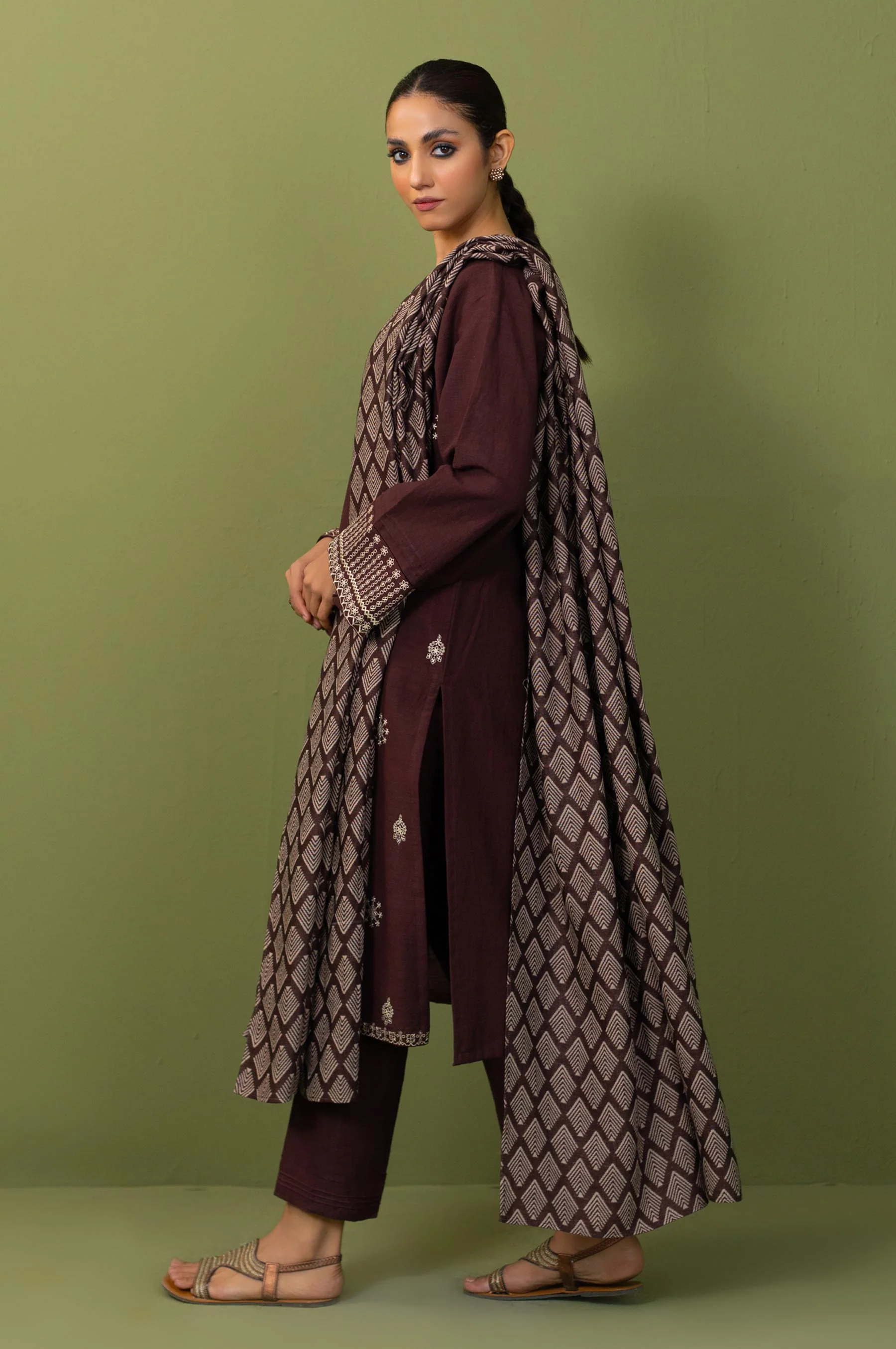 Stitched 3 Piece Embroidered Doria Suit - Image 5
