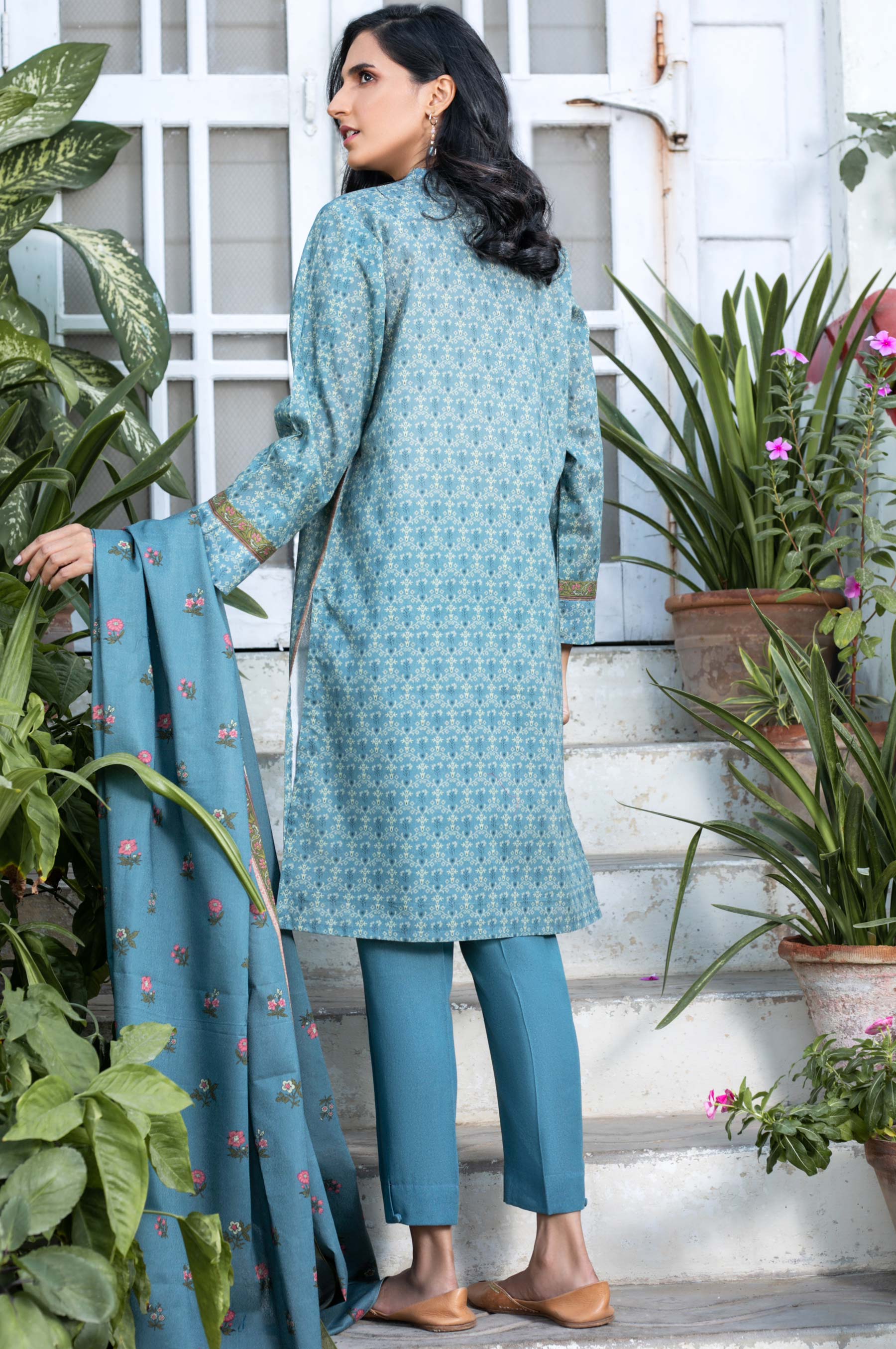 Stitched 3 Piece Embroidered Karandi Suit - Image 2