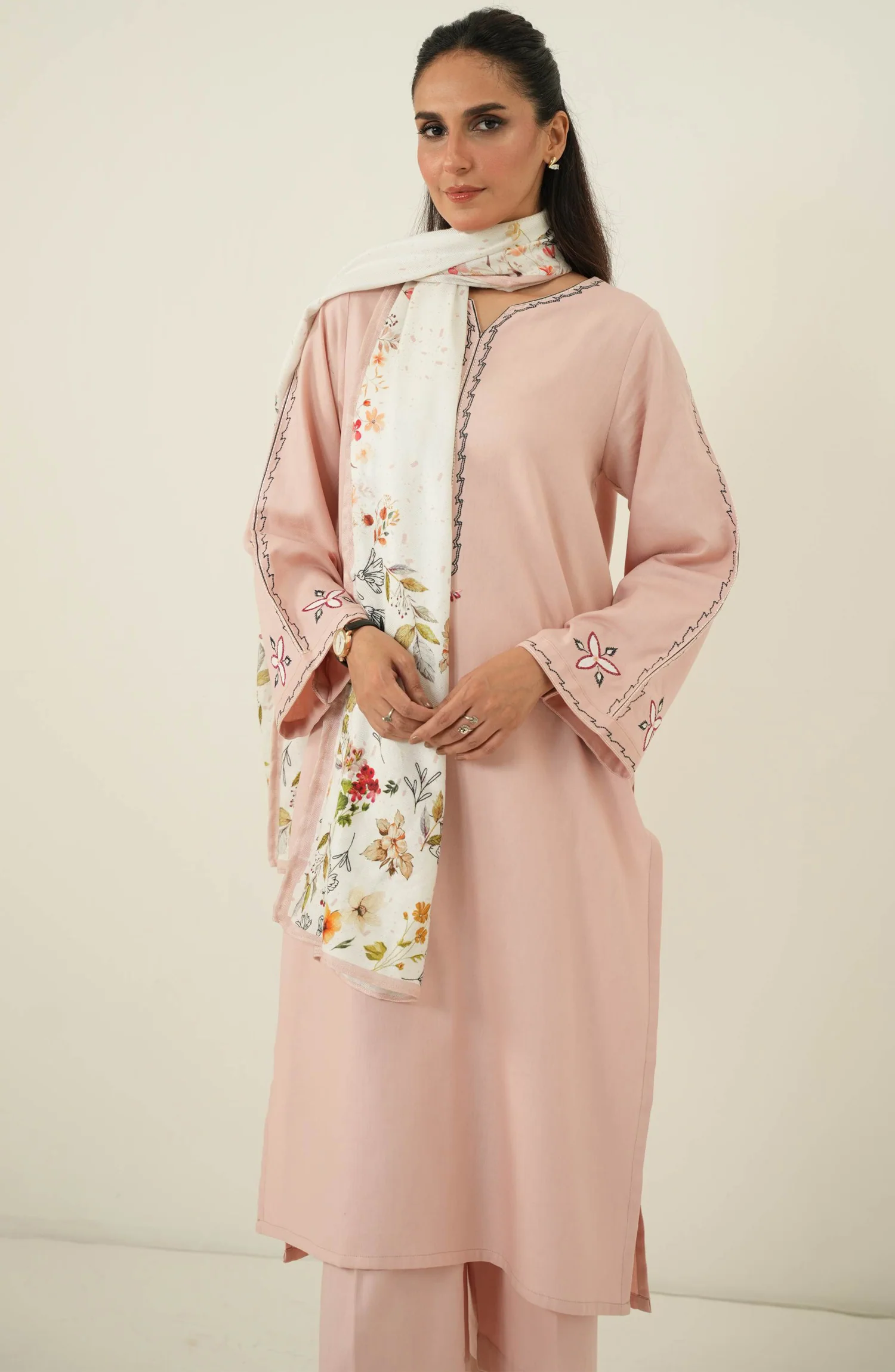 STITCHED EMBROIDERED SUIT - Image 2