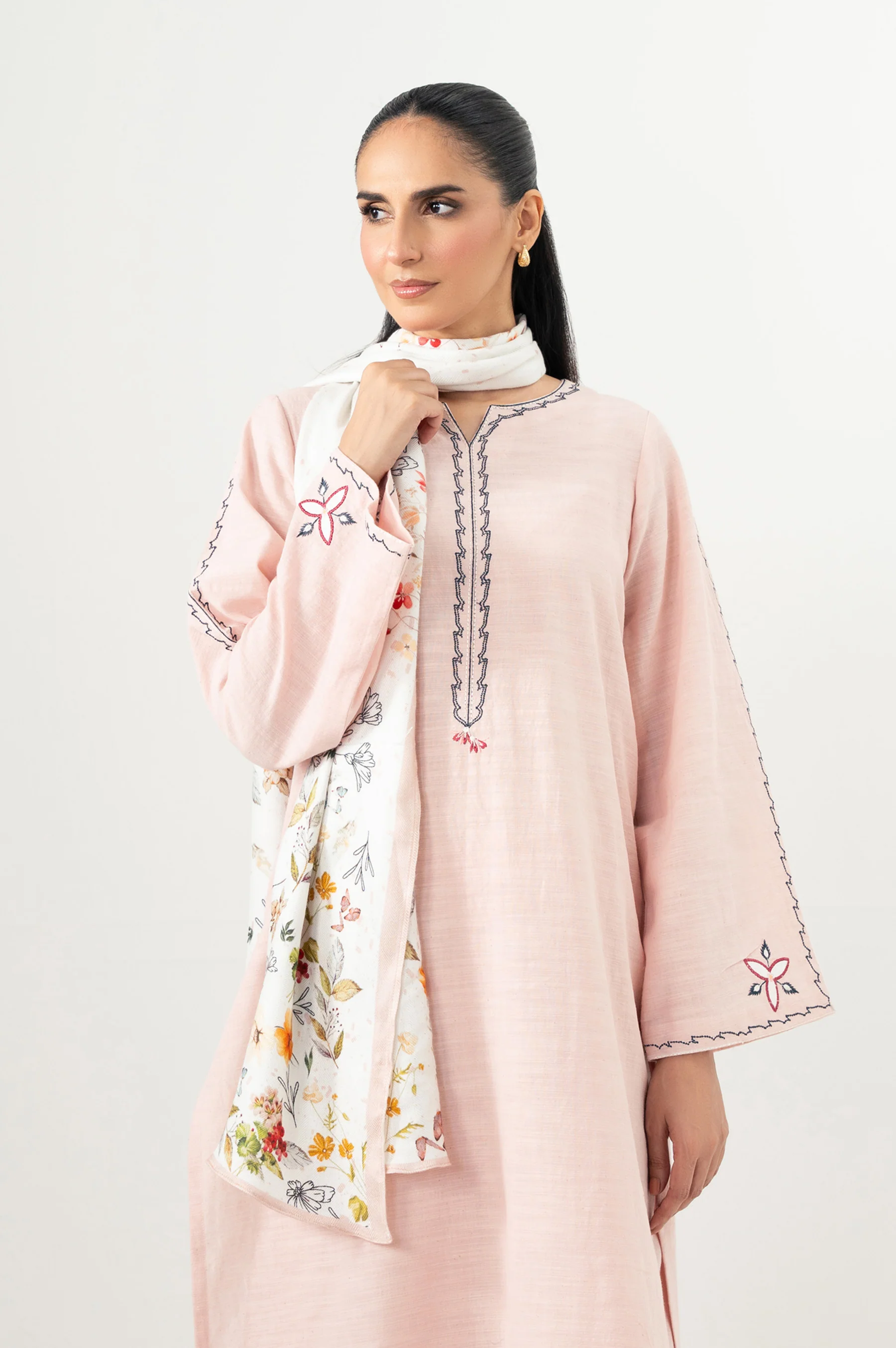 STITCHED EMBROIDERED SUIT - Image 3