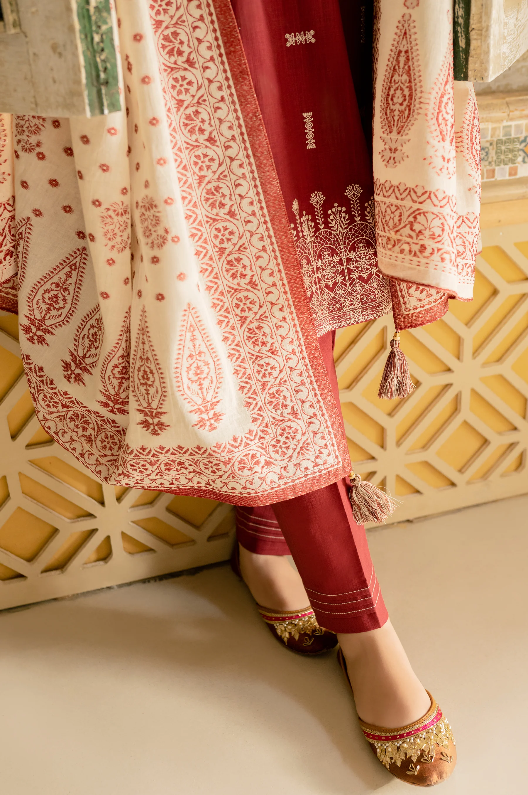 Stitched 3 Piece Embroidered Khaddar Suit - Image 5