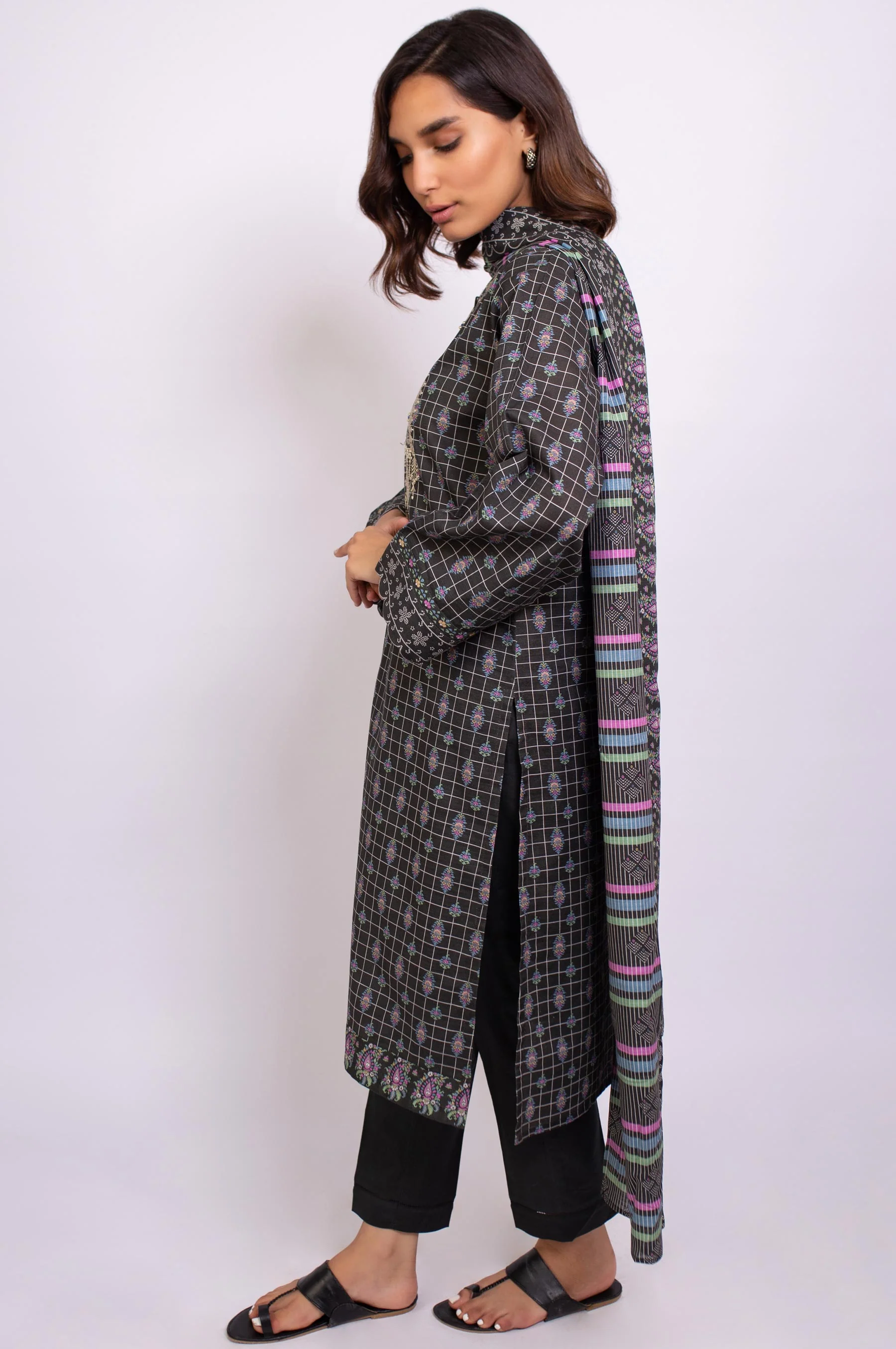 Stitched 3 Piece Embroidered Khaddar Suit - Image 3