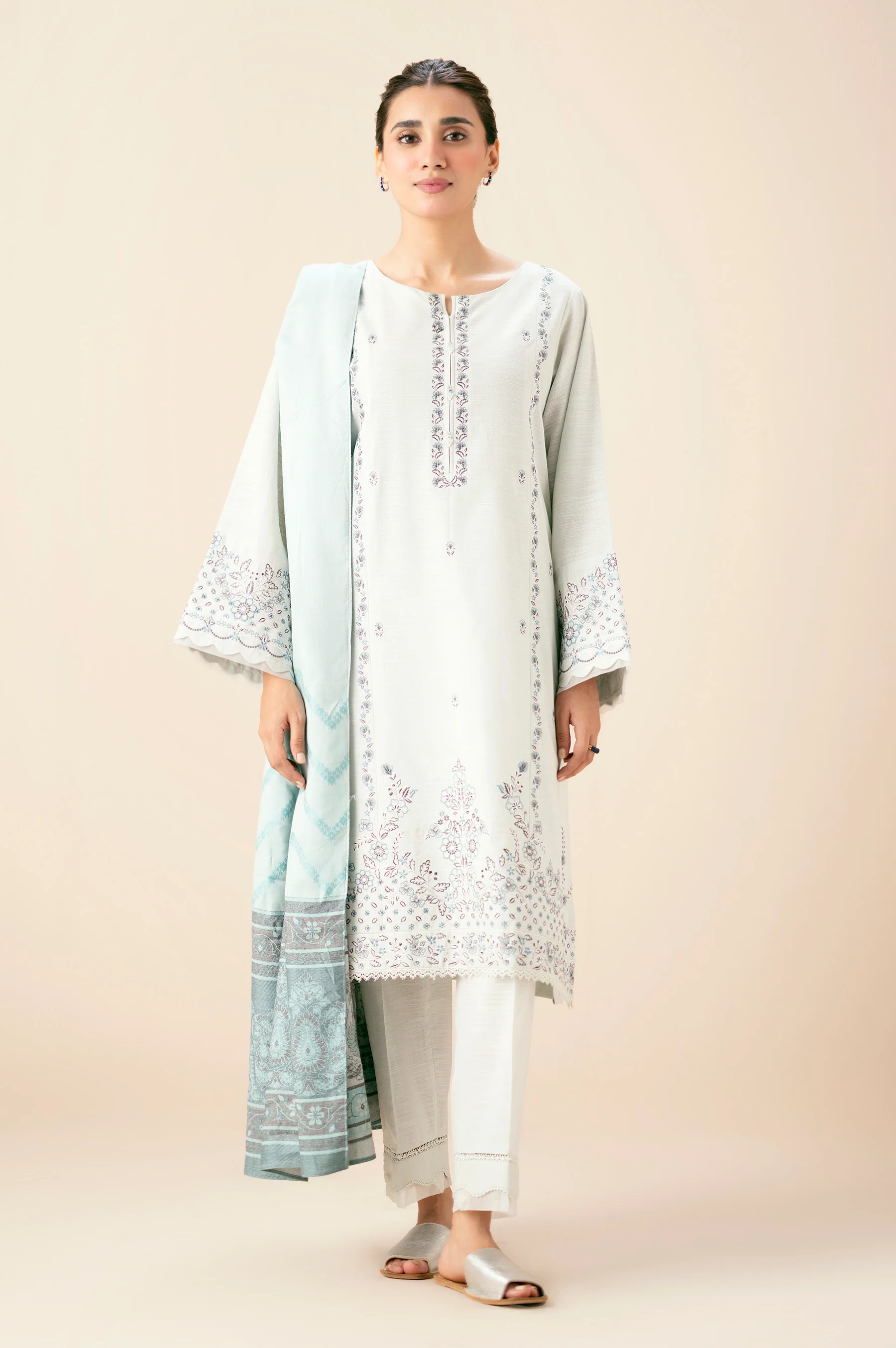 STITCHED EMBROIDERED SUIT