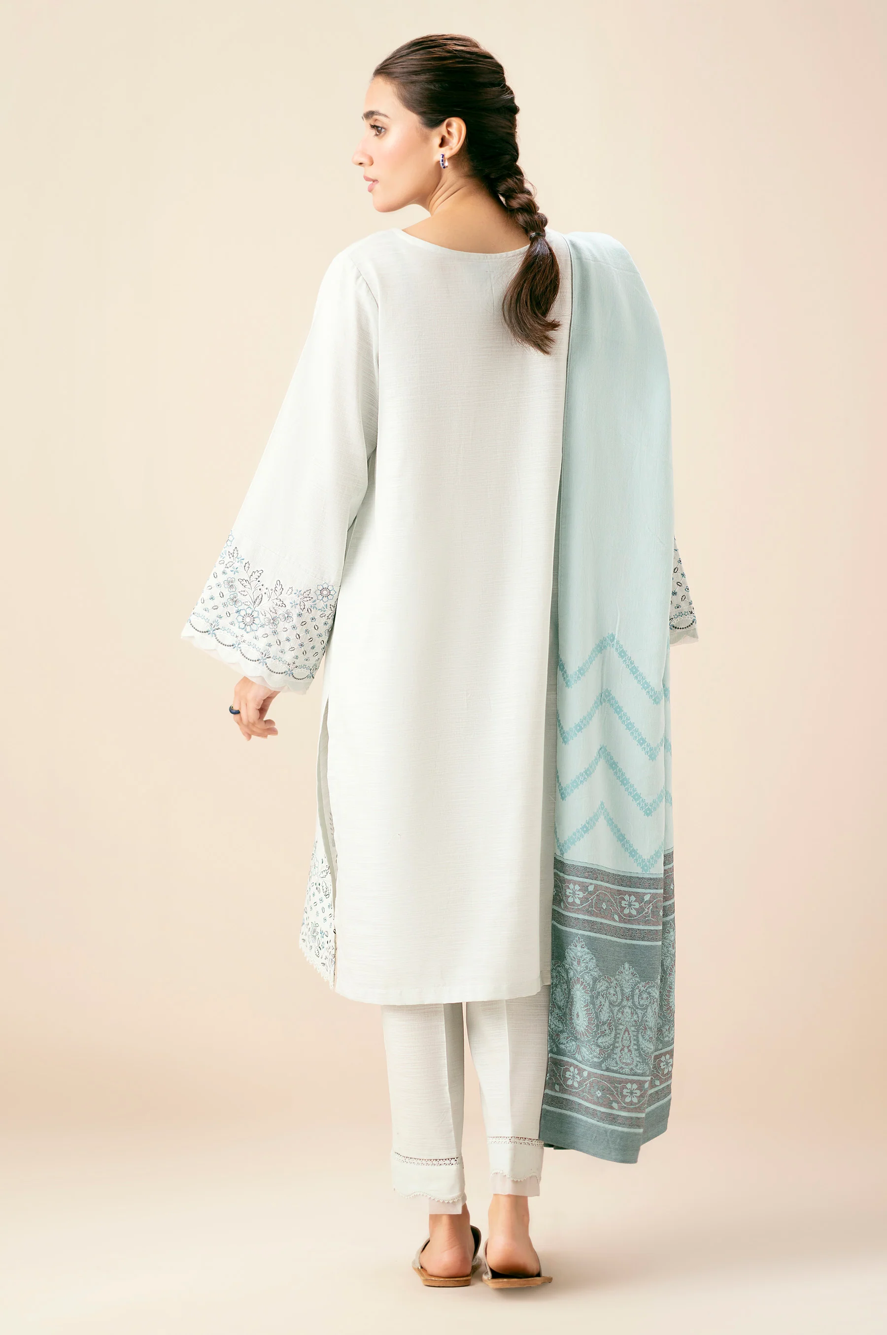 STITCHED EMBROIDERED SUIT - Image 5