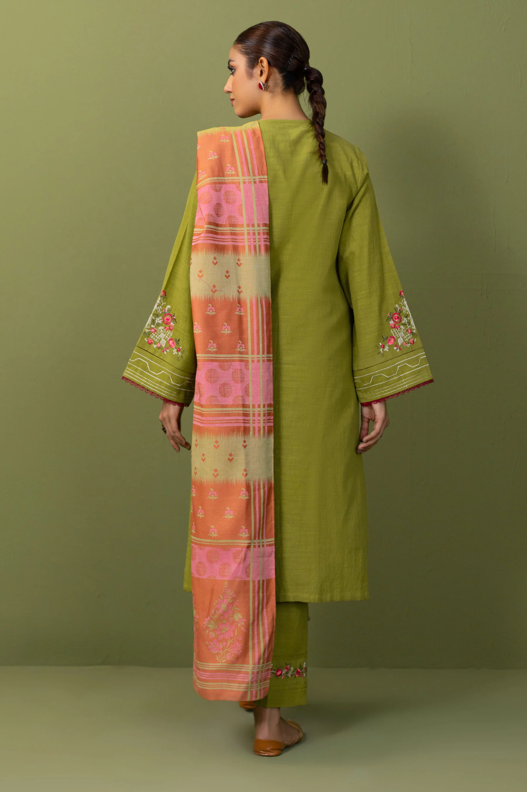 Stitched 3 Piece Embroidered Khaddar Suit - Image 4