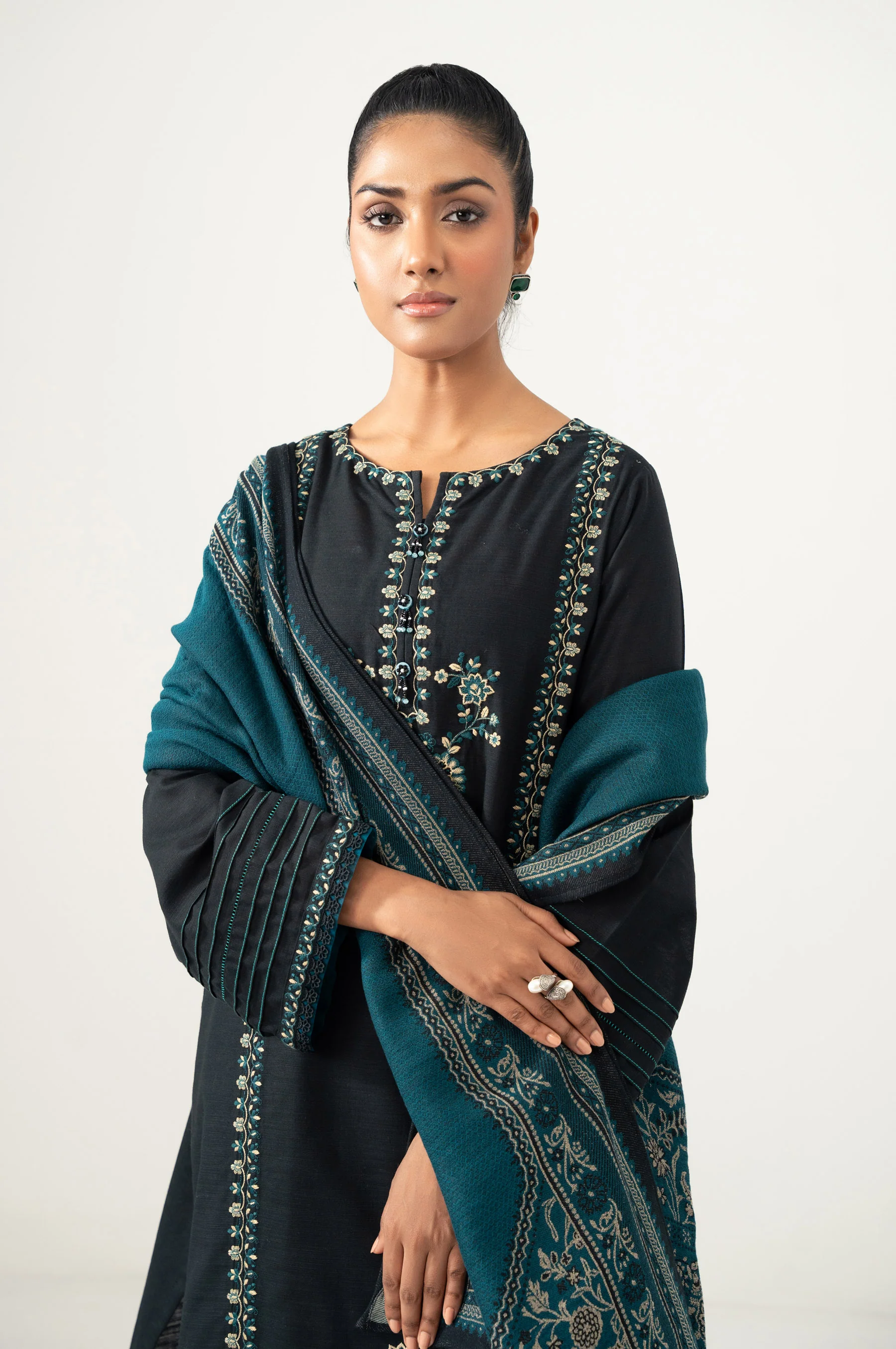 STITCHED EMBROIDERED SUIT - Image 5
