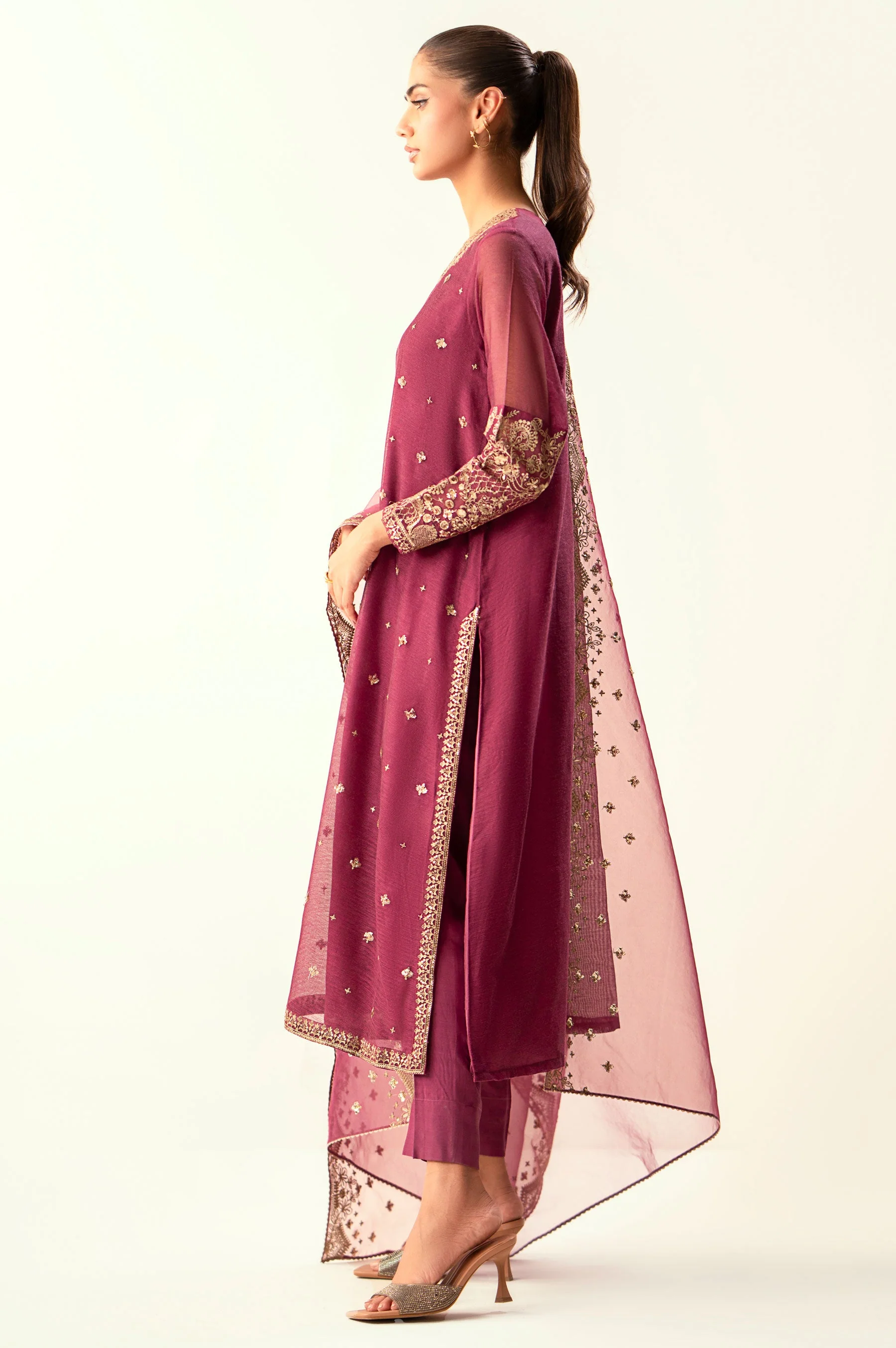 EMBROIDERED SUIT - Image 3