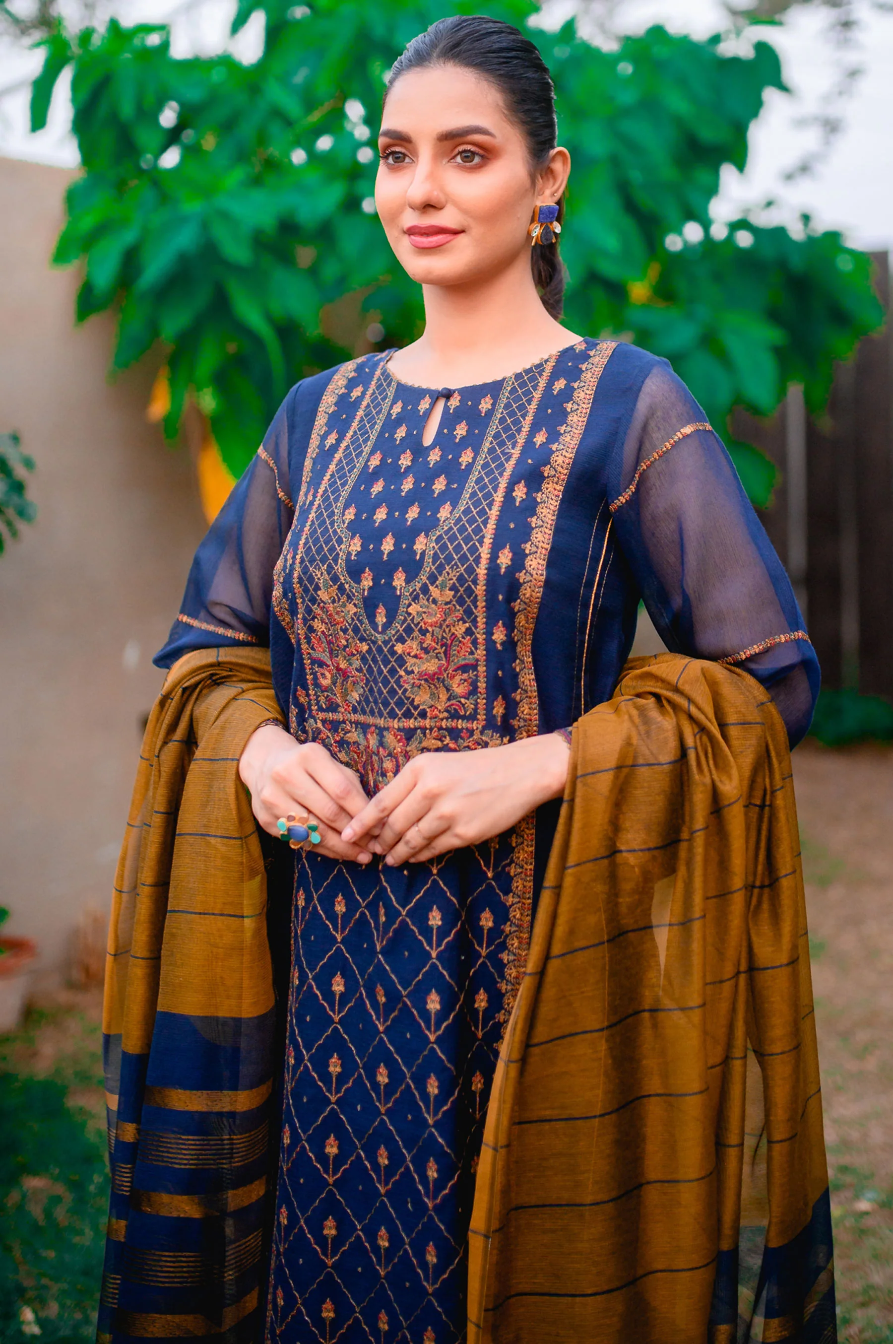 Stitched 3 Piece Khaddi Net Embroidered Suit - Image 5
