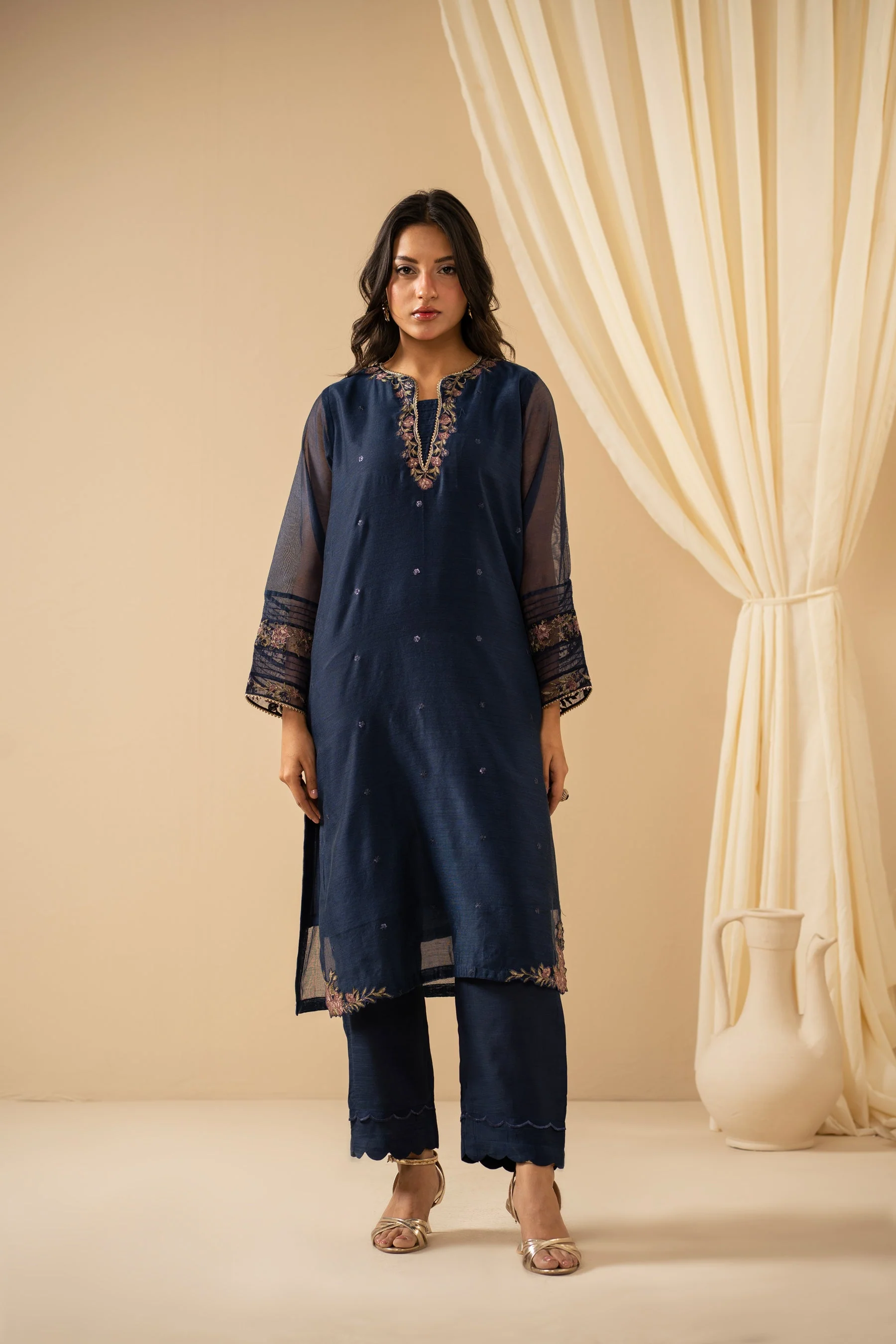STITCHED EMBROIDERED KHADDI NET SUIT (FACTORY E-OUTLET) - Image 2