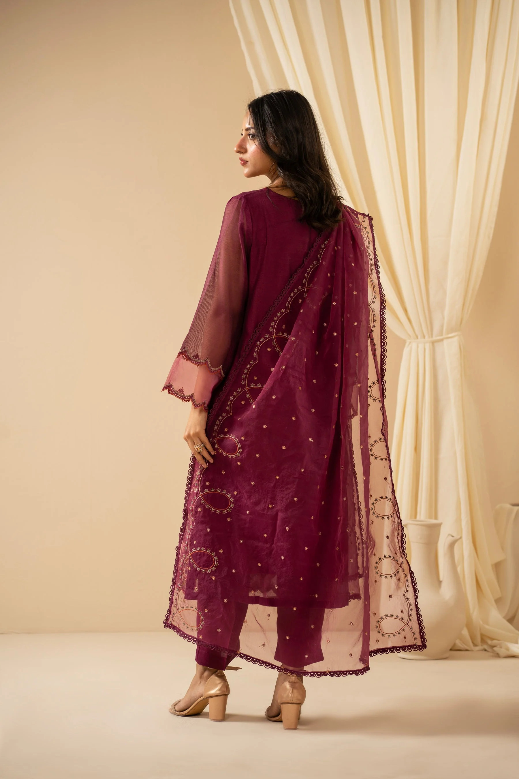 STITCHED EMBROIDERED KHADDI NET SUIT (FACTORY E-OUTLET) - Image 5