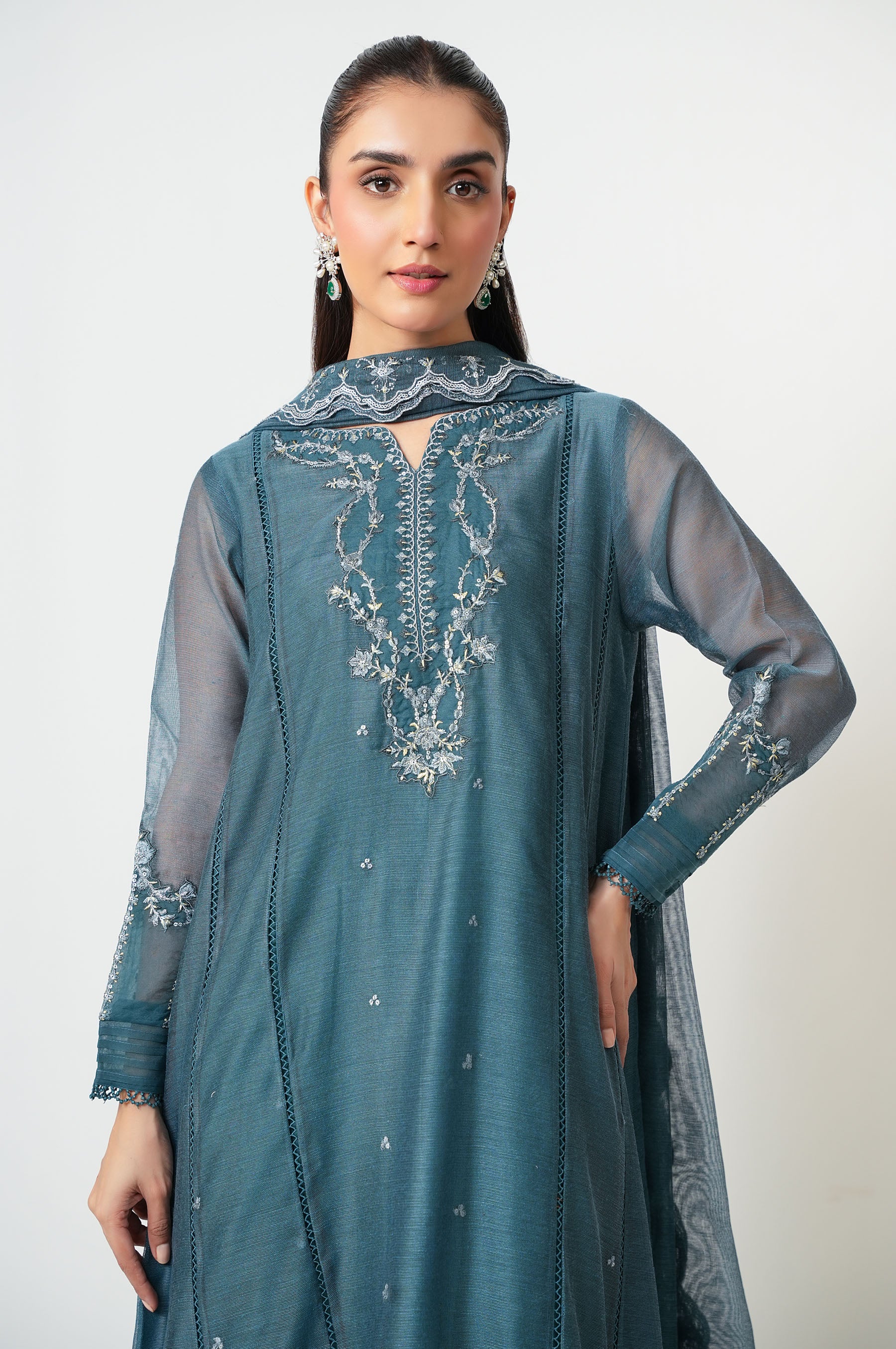 EMBROIDERED SUIT - Image 2