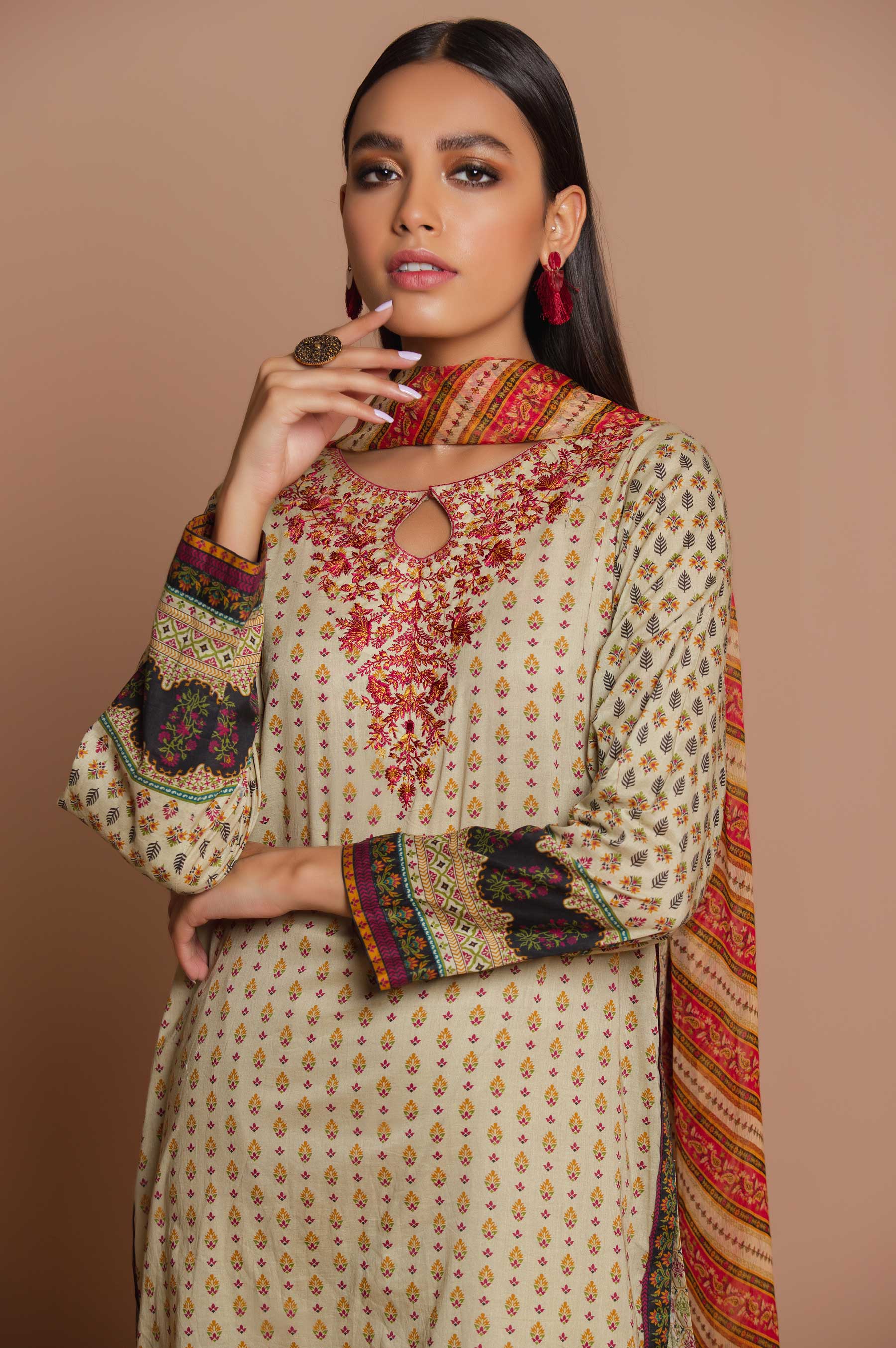 Stitched 3 Piece Embroidered Doria Lawn with Chiffon Suit - Image 4